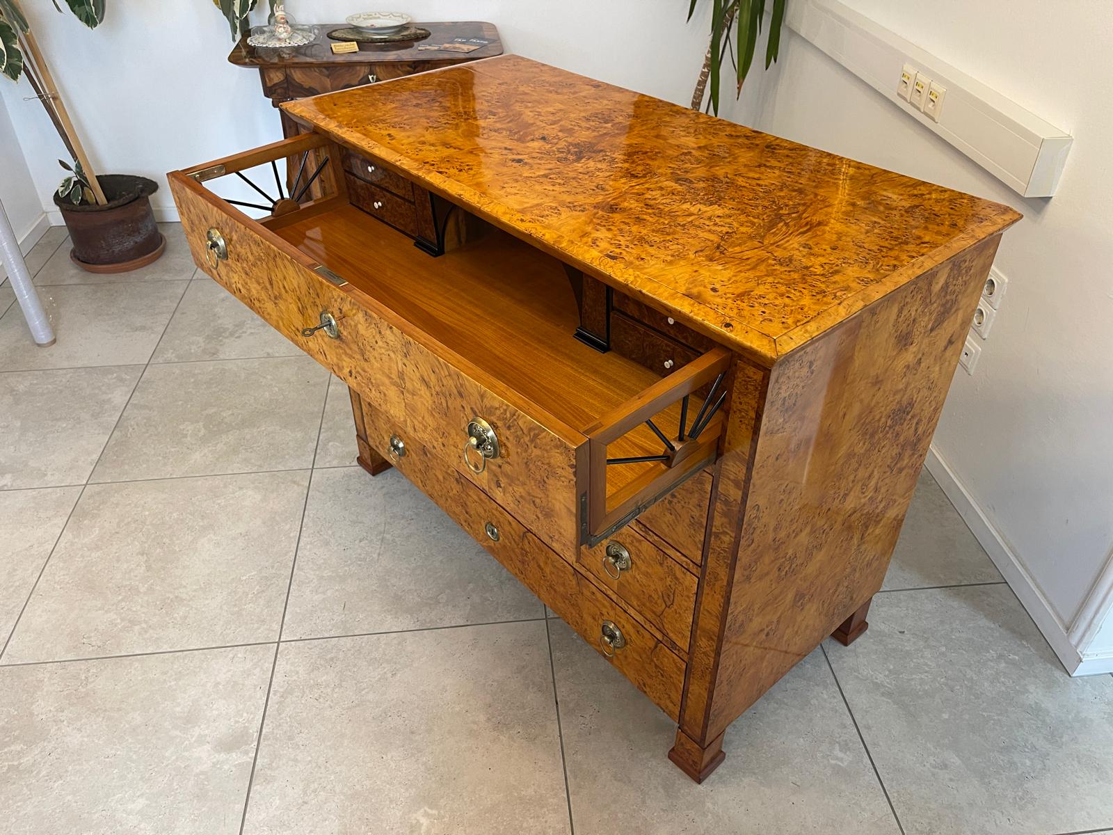 Restaurierte Biedermeier Schreibkommode Sekretär Nussholz Antiquität G1506