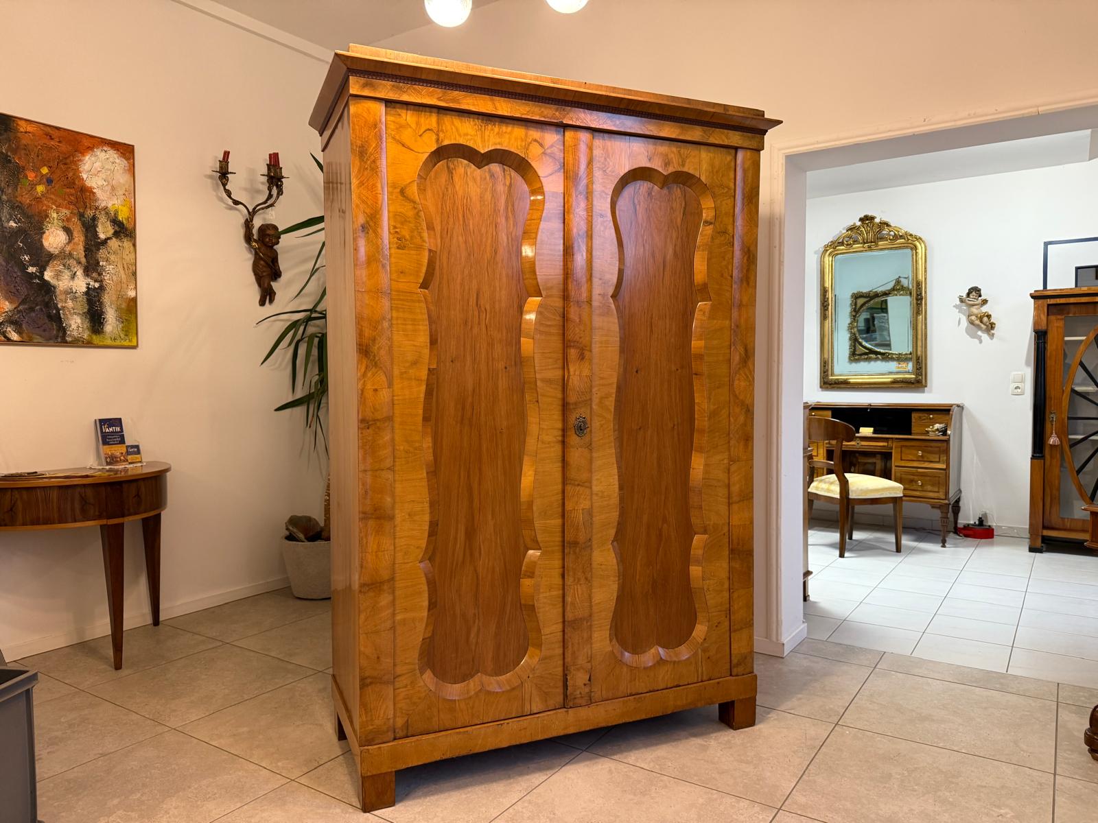 Original Biedermeier Schrank Kleiderkasten Keilschrank G2329