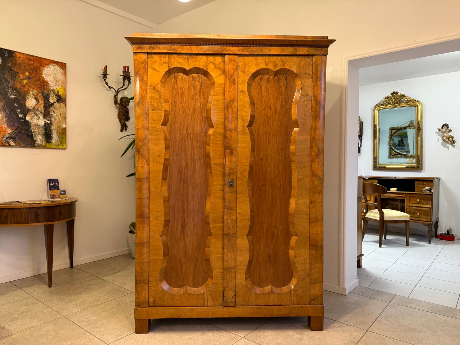 Original Biedermeier Schrank Kleiderkasten Keilschrank G2329
