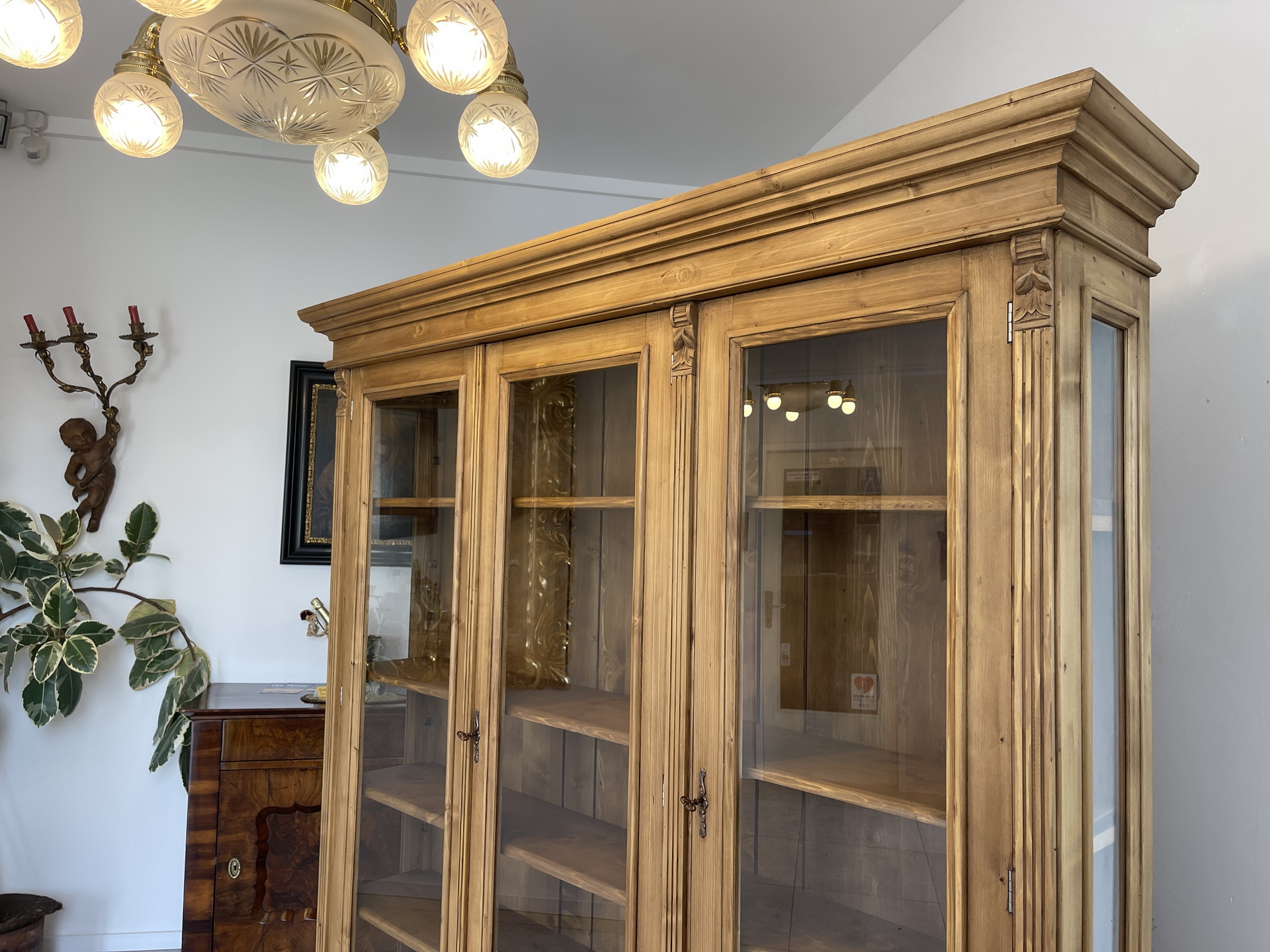 barock_69 Große Vitrine Bauernvitrine Naturholz Bücherschrank A4260