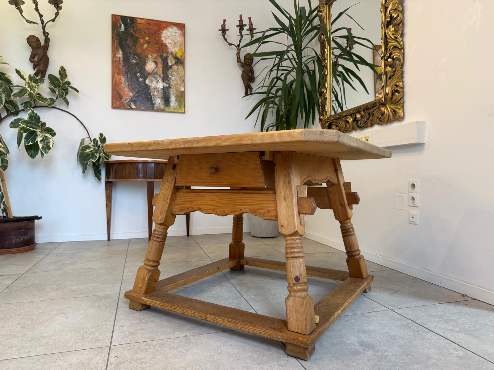 Alter Jogltisch Bauerntisch Antiker Massivholztisch Hüttentisch D1070