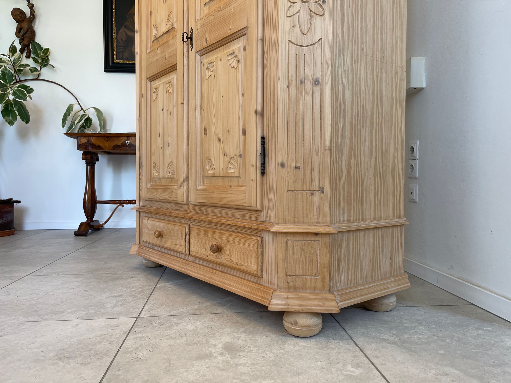 Bäuerlicher Schrank Bauernschrank Landhausschrank Barockstil G1579