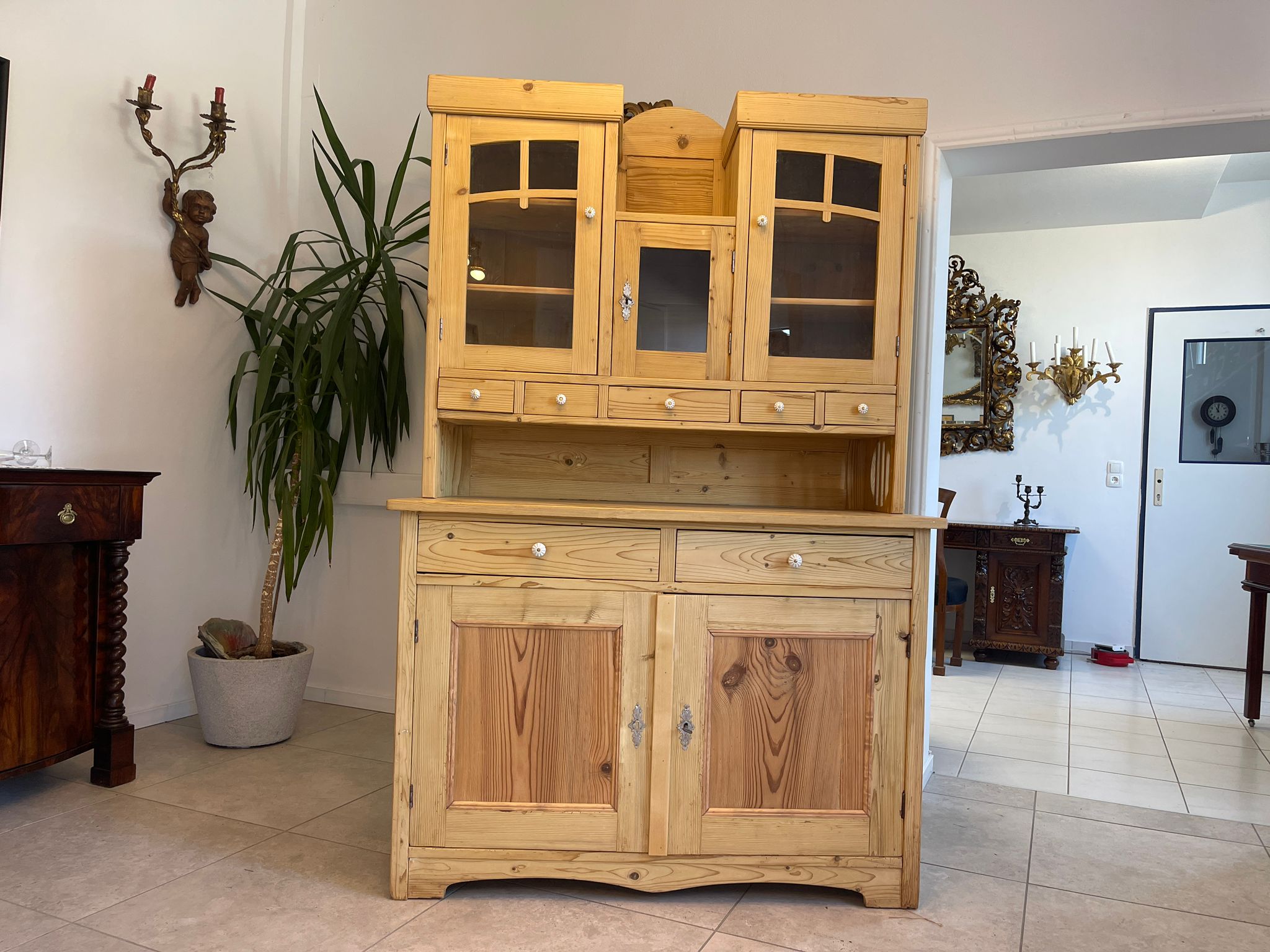 31a080ed-9424-4109-a87c-93eb8a530681 Jugendstil Küchenbuffet Küchenschrank Küchenkredenz A4899