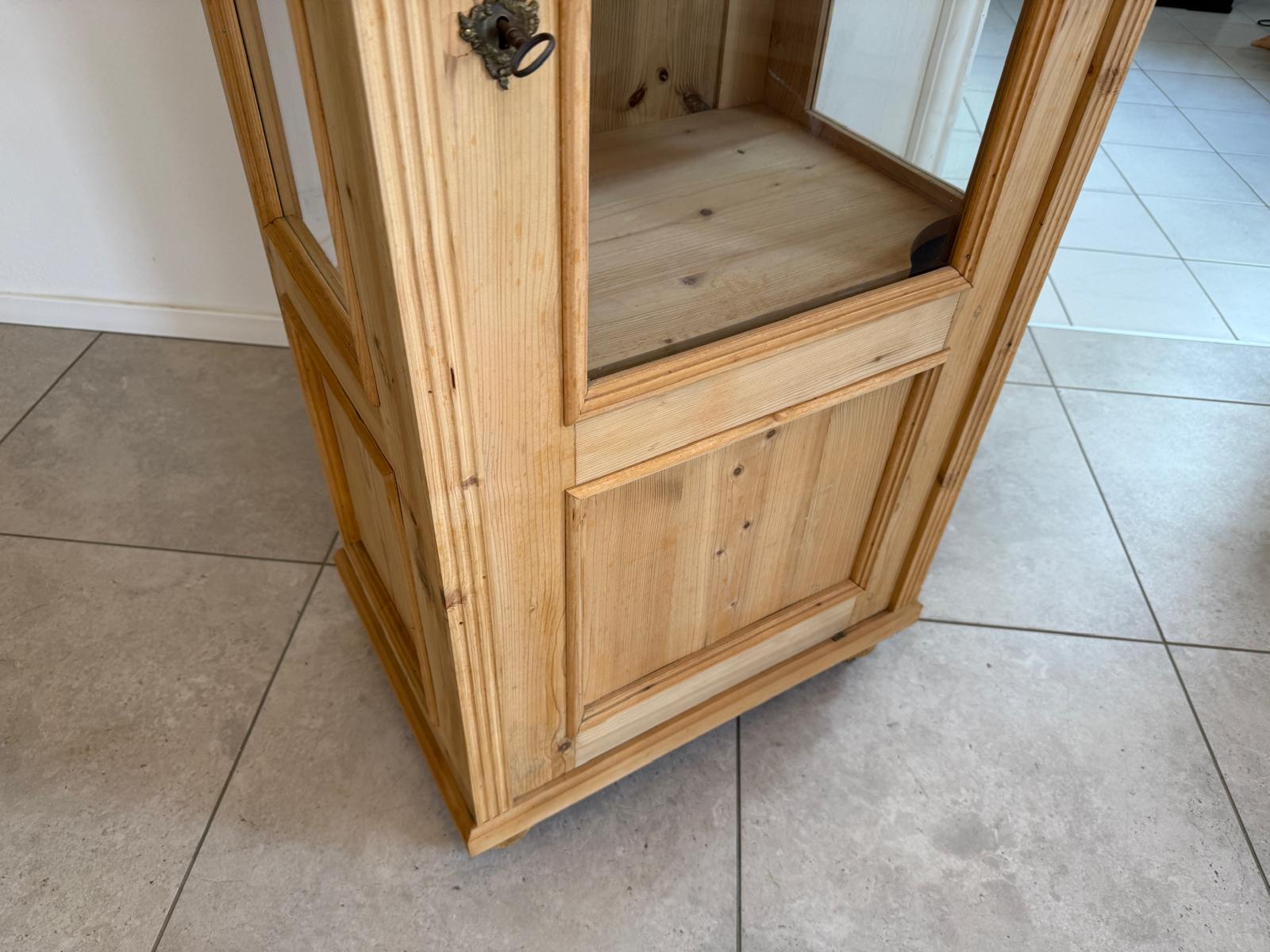 Bäuerliche Vitrine Bauernvitrine Bauernschrank Naturholz Vitrine G2147