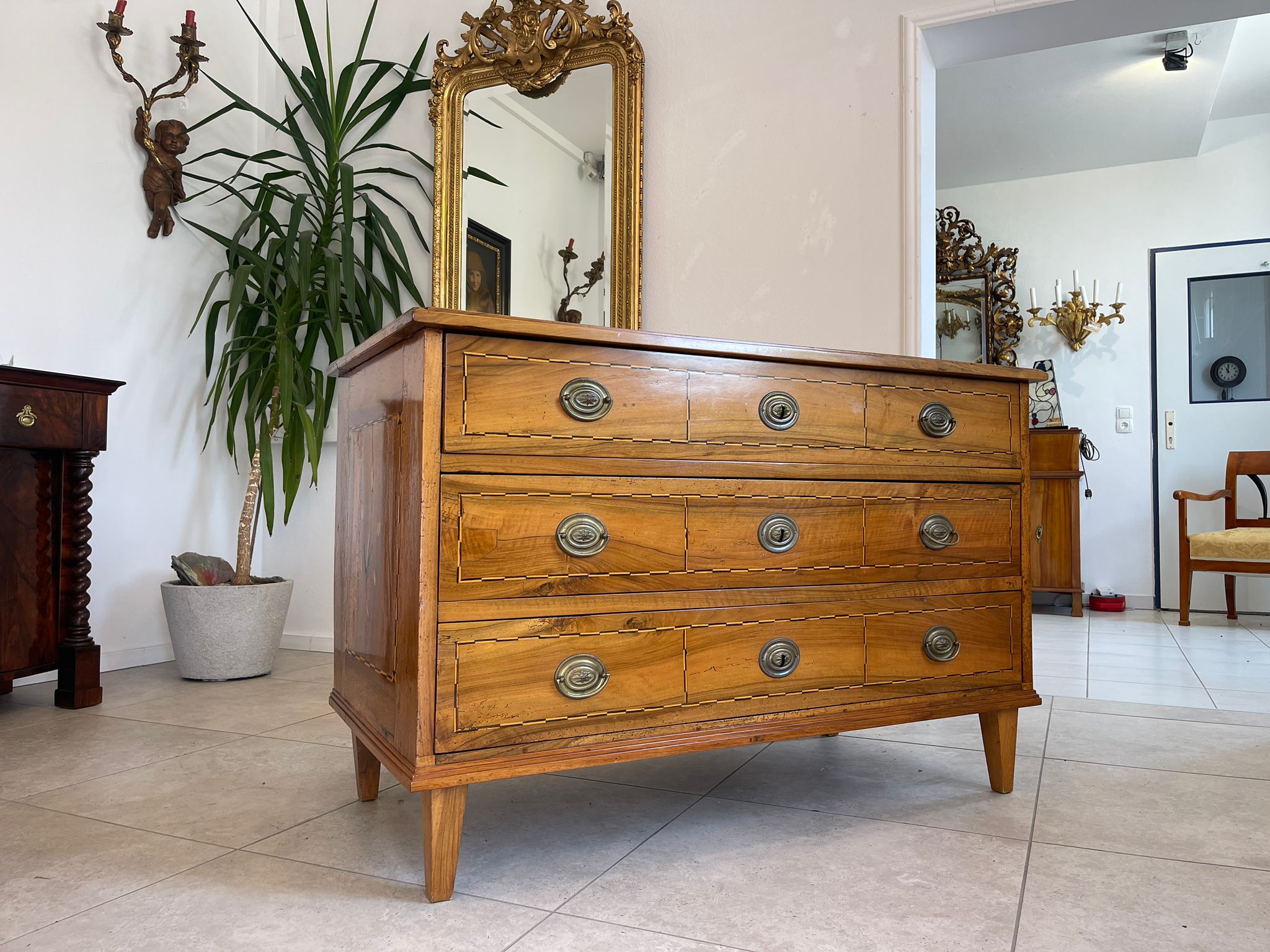 a49886a8-b963-4586-b16e-bf4420700f3f Sale Marketierte Josefinische Kommode A4691