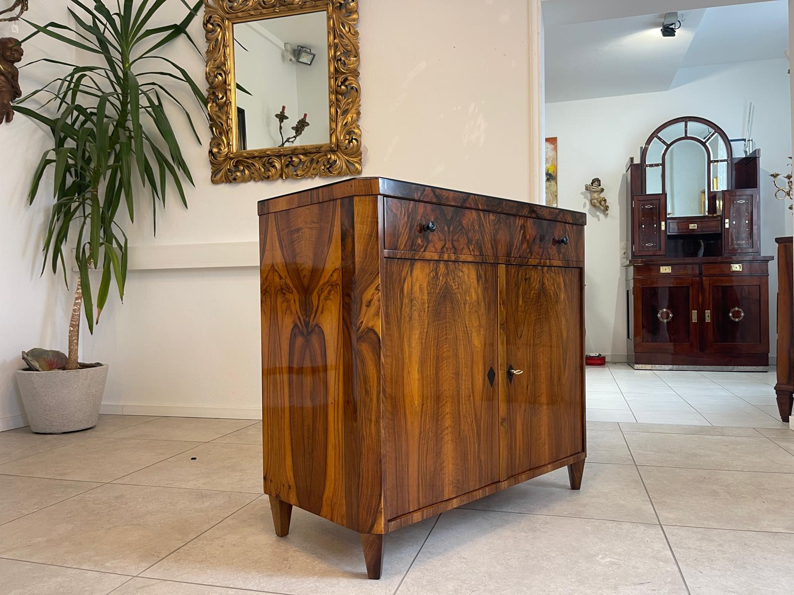 Sale Restaurierte Biedermeier Anrichte Trumeau Nussholz Antiquität G1507