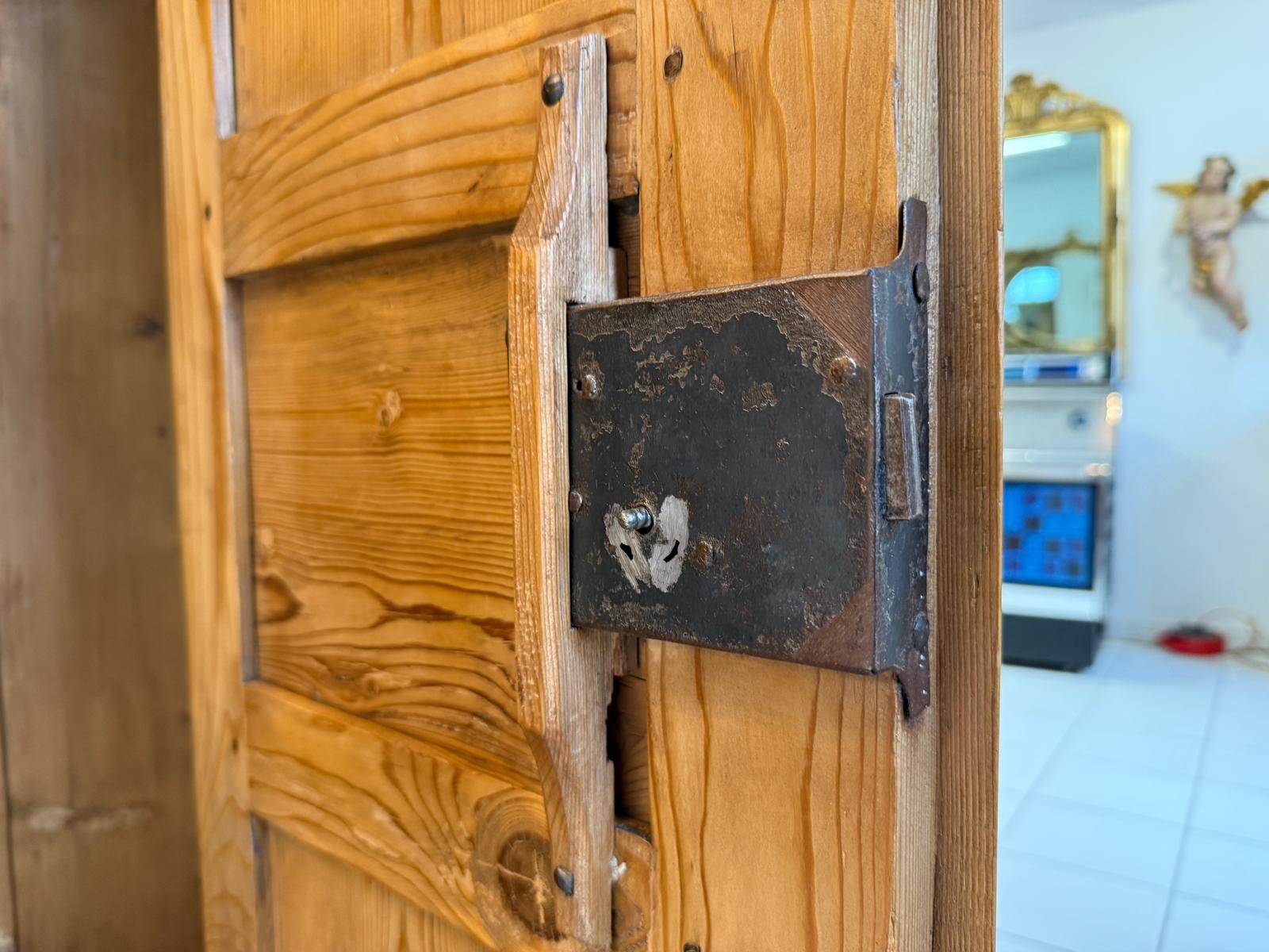 Originaler Bauernschrank Biedermeierschrank Hallenschrank Bauernkasten D1116