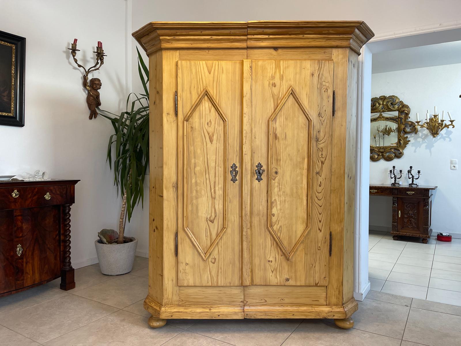 21350a19-d3a7-42a8-a3b6-db5004c86052 Bauernschrank Barockschrank Barock Hallenschrank Kasten A4976