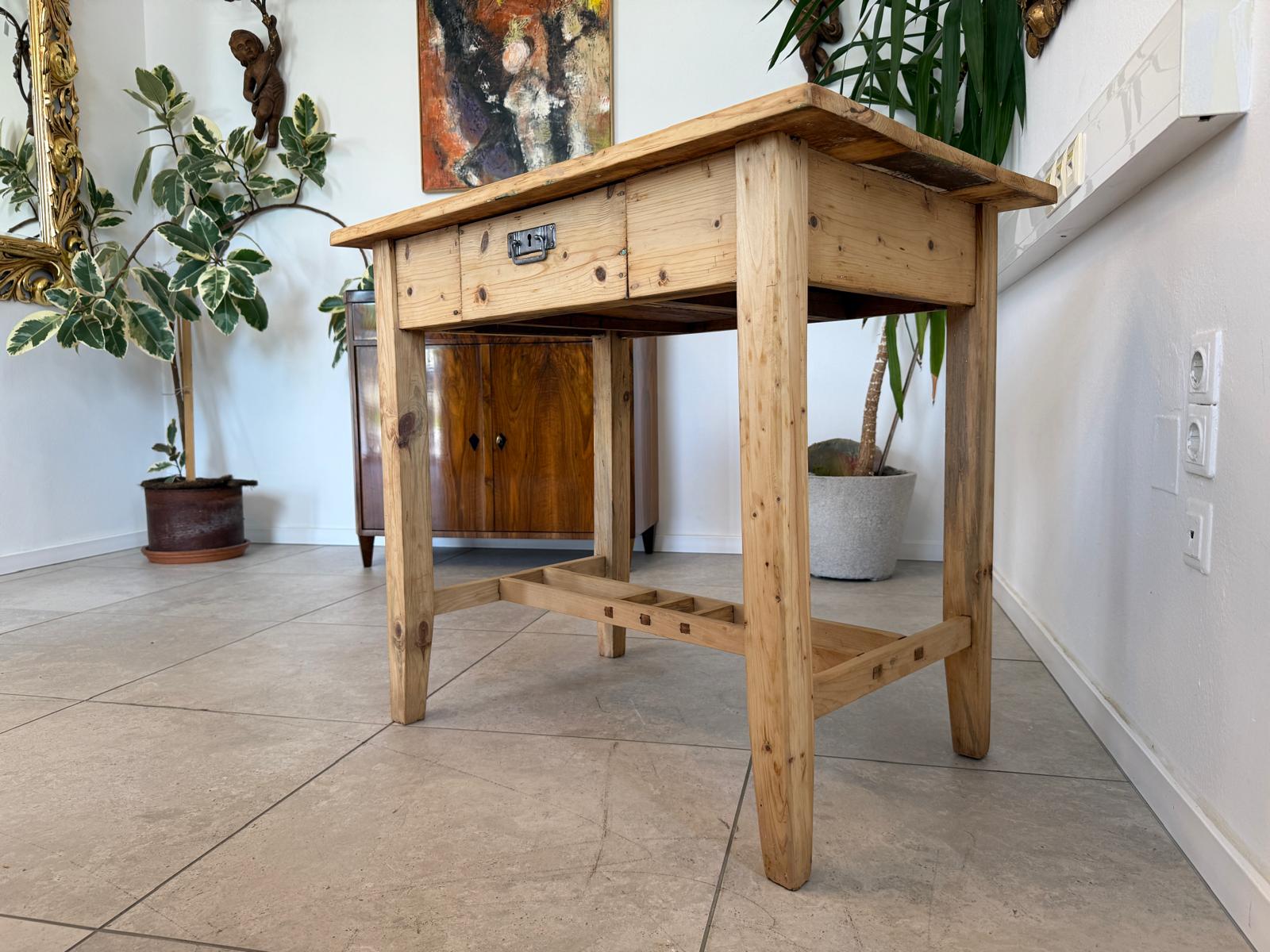 Bäuerliches Jugendstil Tischerl Beistelltisch Bauerntisch G2026