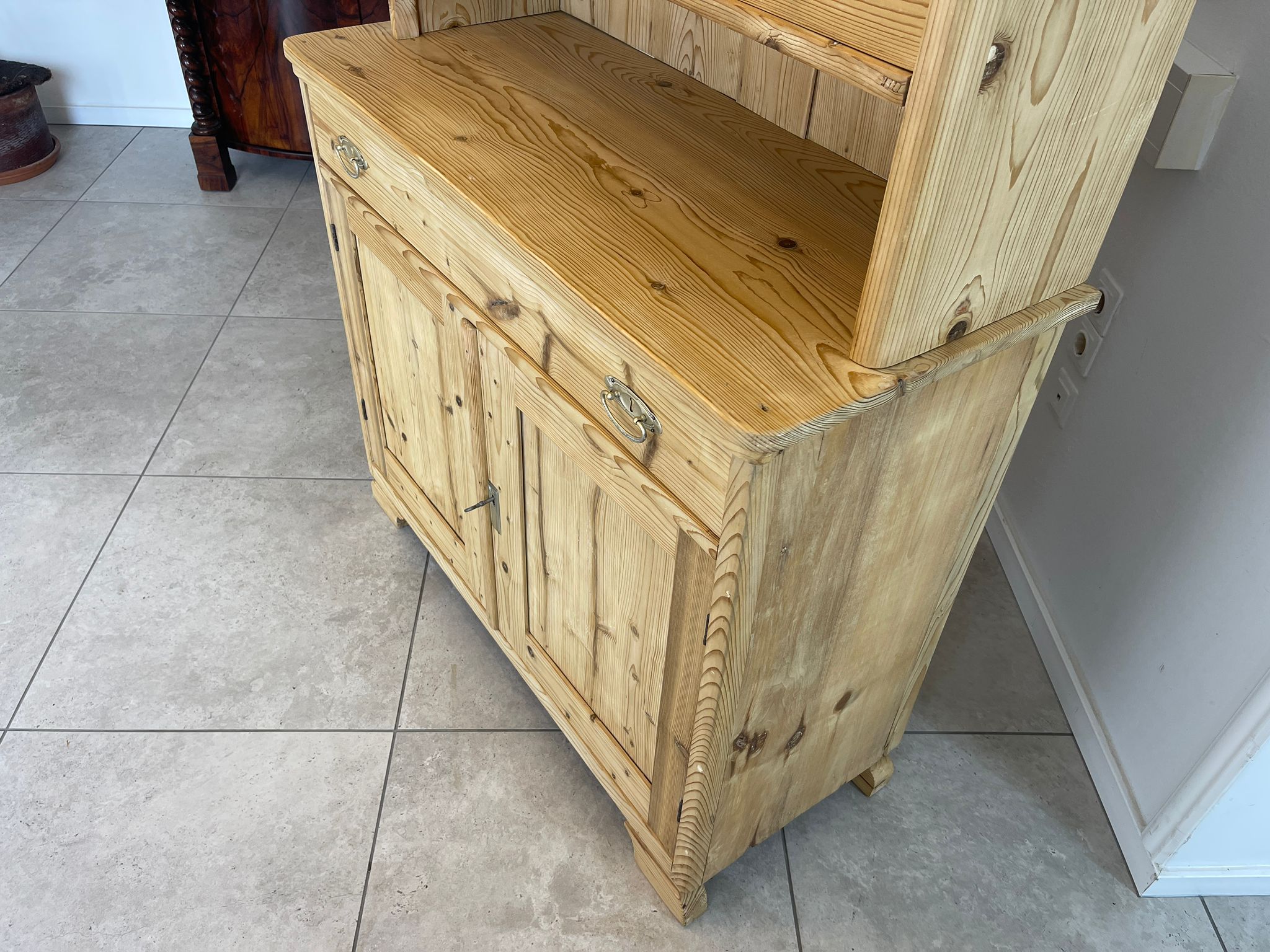 d3f08252-ad03-4504-bfa4-613fe4c674e3snBaYsGYuiiMN Jugendstil Küchenbuffet Küchenschrank Küchenkredenz A4991