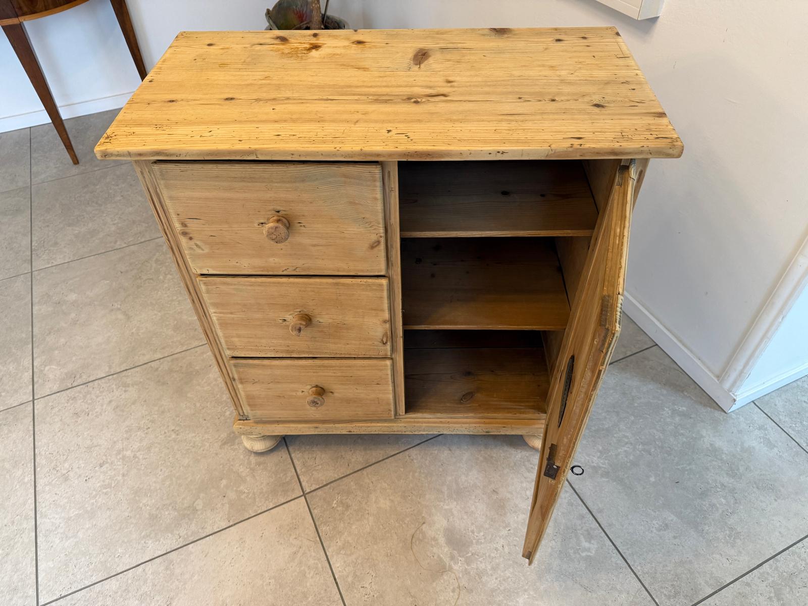 Uriger Biedermeier  Brotschrank Almerschrank Vorratskasten Kasten Antik G2300