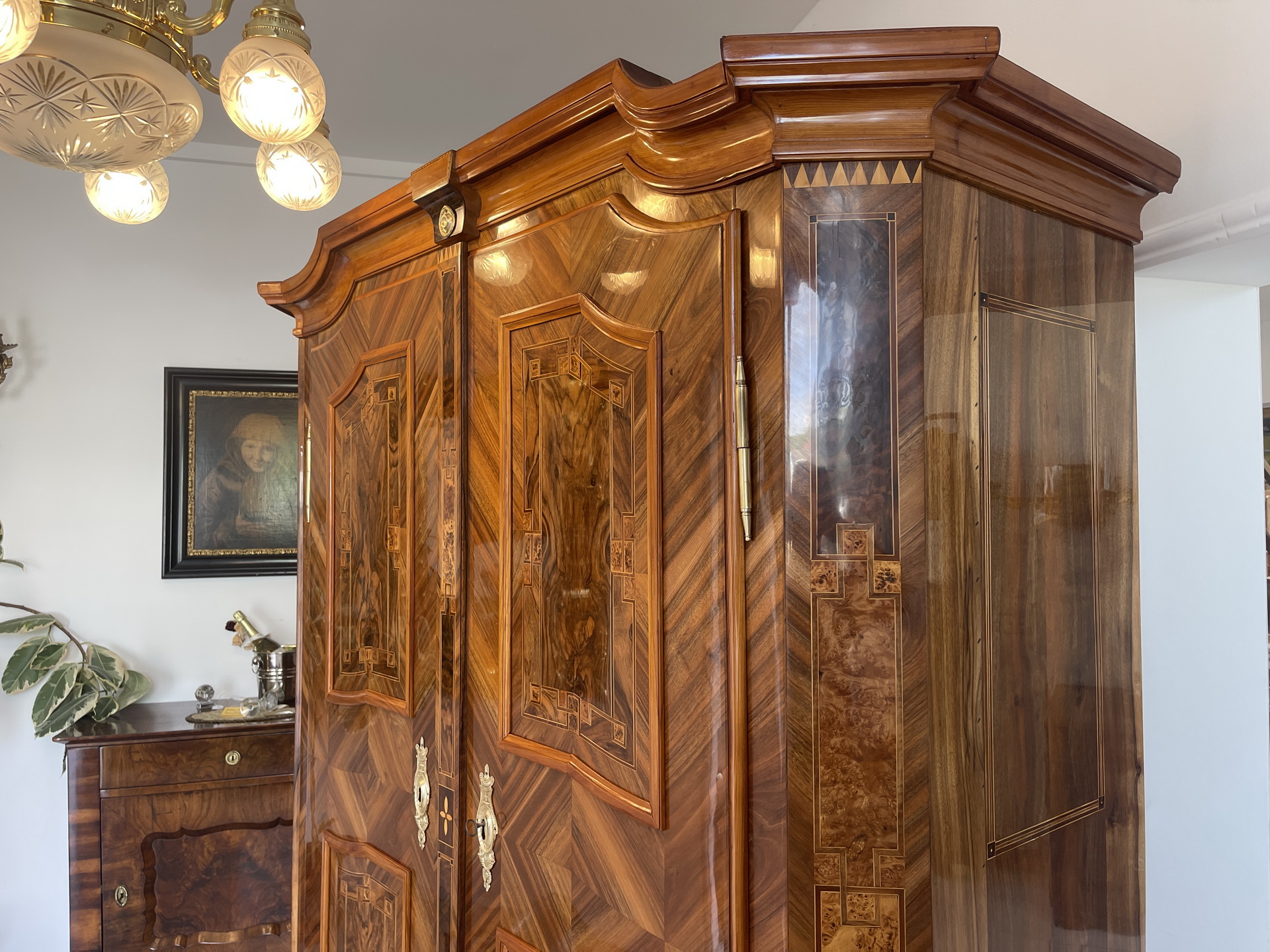 IMG_85952ZS5kf6ZvRoto Barocker Hallenschrank Barockschrank Maria Theresienschrank Antiquitäte Rarität A4418