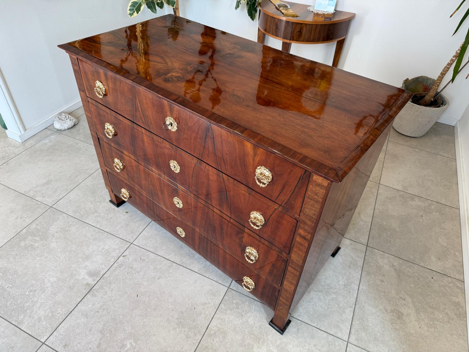 Restaurierte Biedermeier Kommode 4 Ladenkommode Nussholz G2210