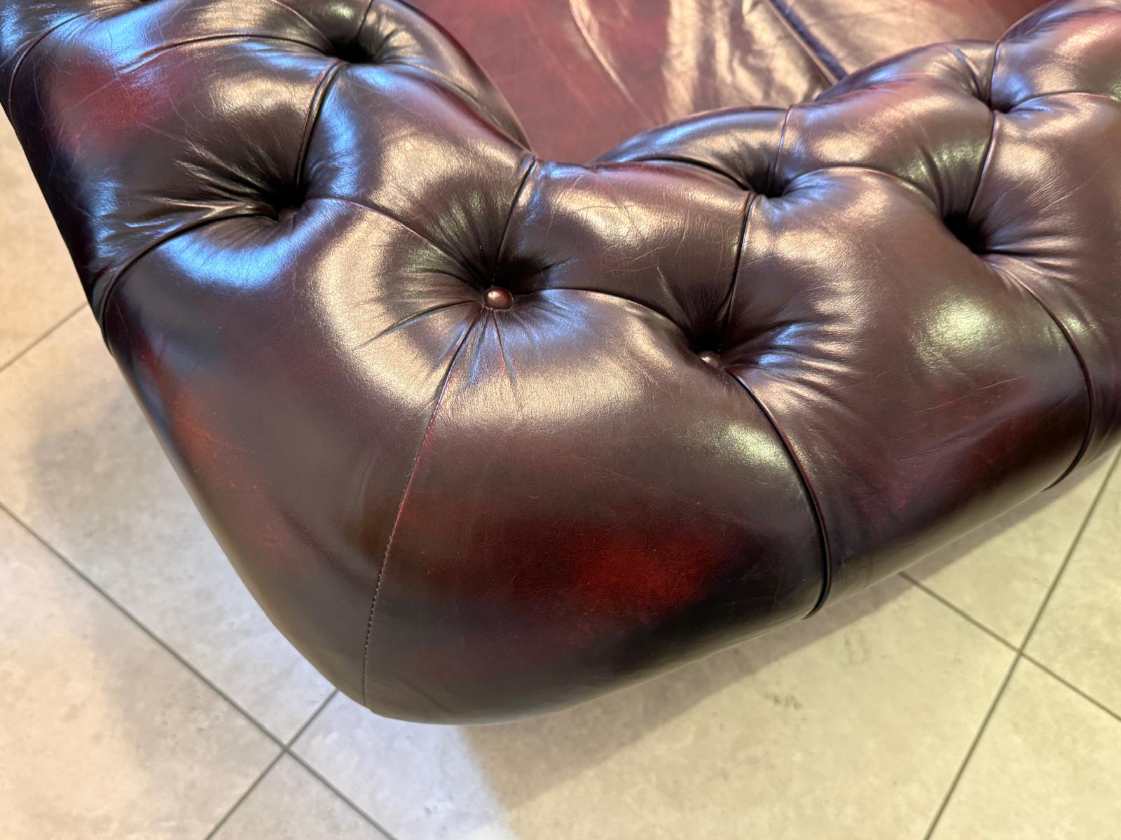 Chesterfield Ensemble 3 teilig Ledersofa Fauteuils Clubmöbel Cultmöbel D1110