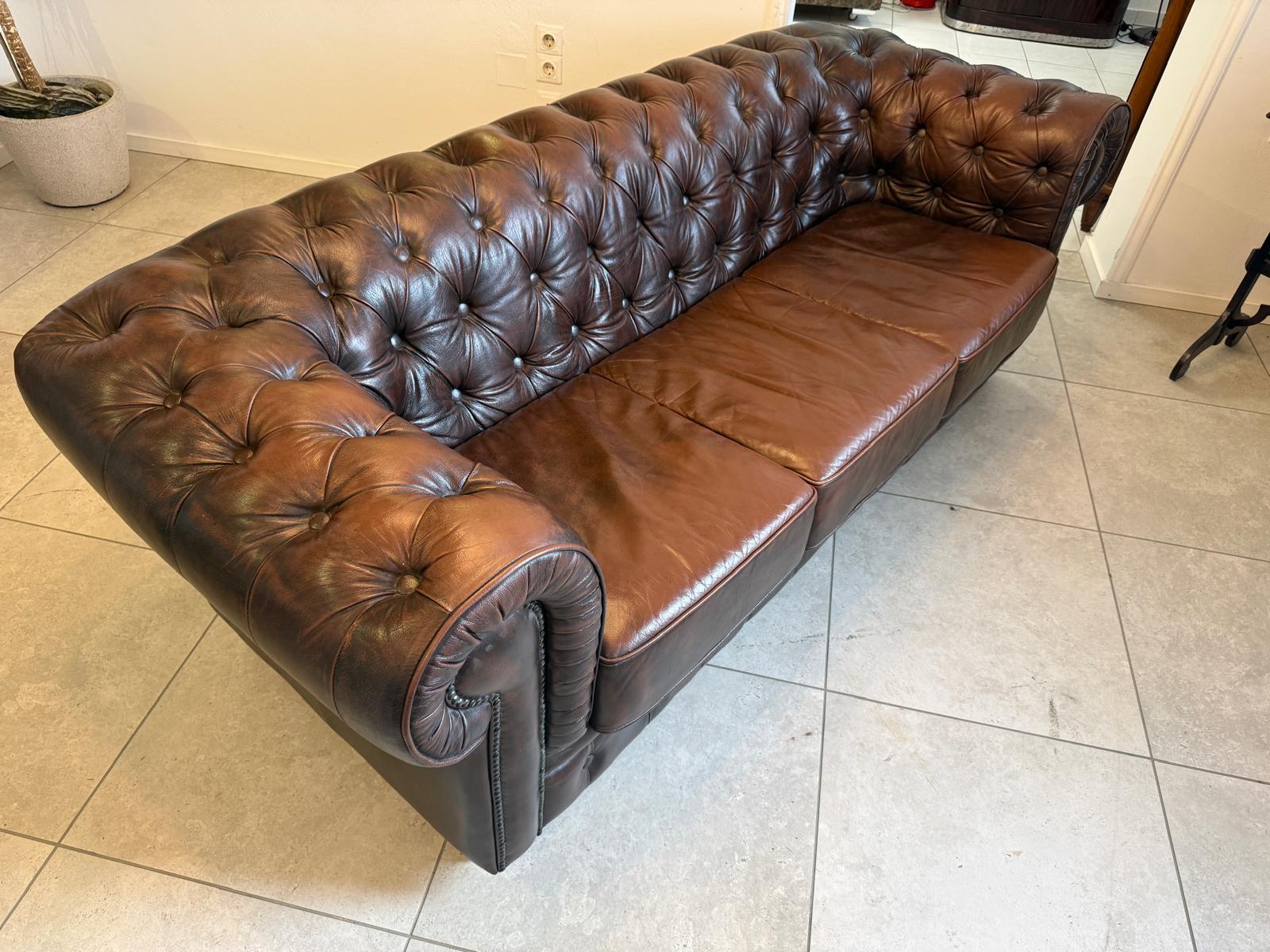 Chesterfield Ensemble 3 teilig Ledersofa Fauteuils Clubmöbel Cultmöbel D2844