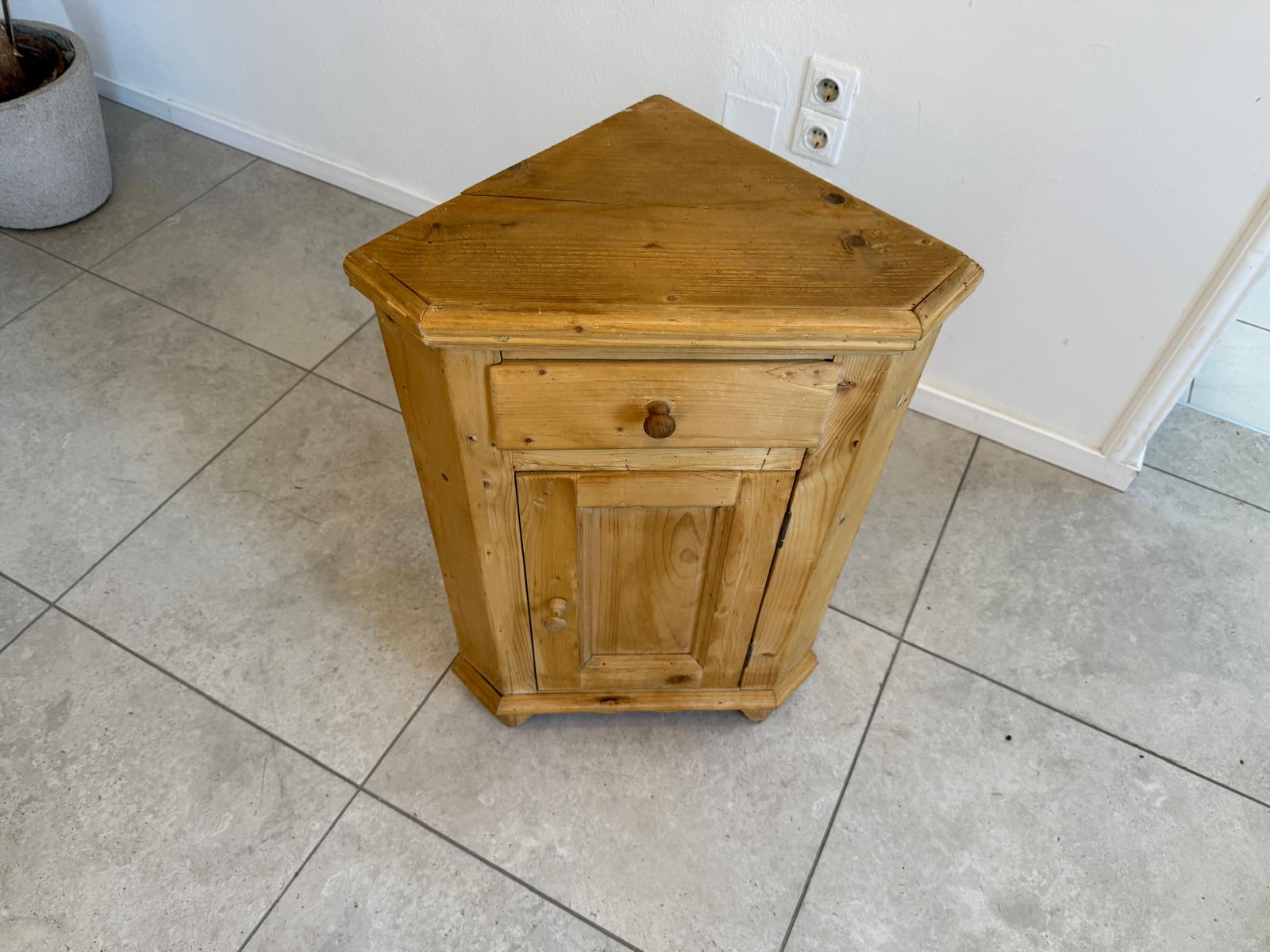 Bäuerliches Eckkasterl Eckanrichte Eckmöbel Bauernchrank G1980