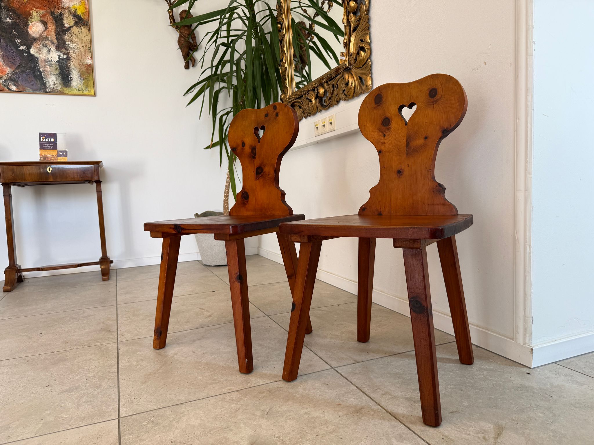 2 Sessel aus Zirbenholz Sitzgruppe Sitzensemble Bauernsessel D1250