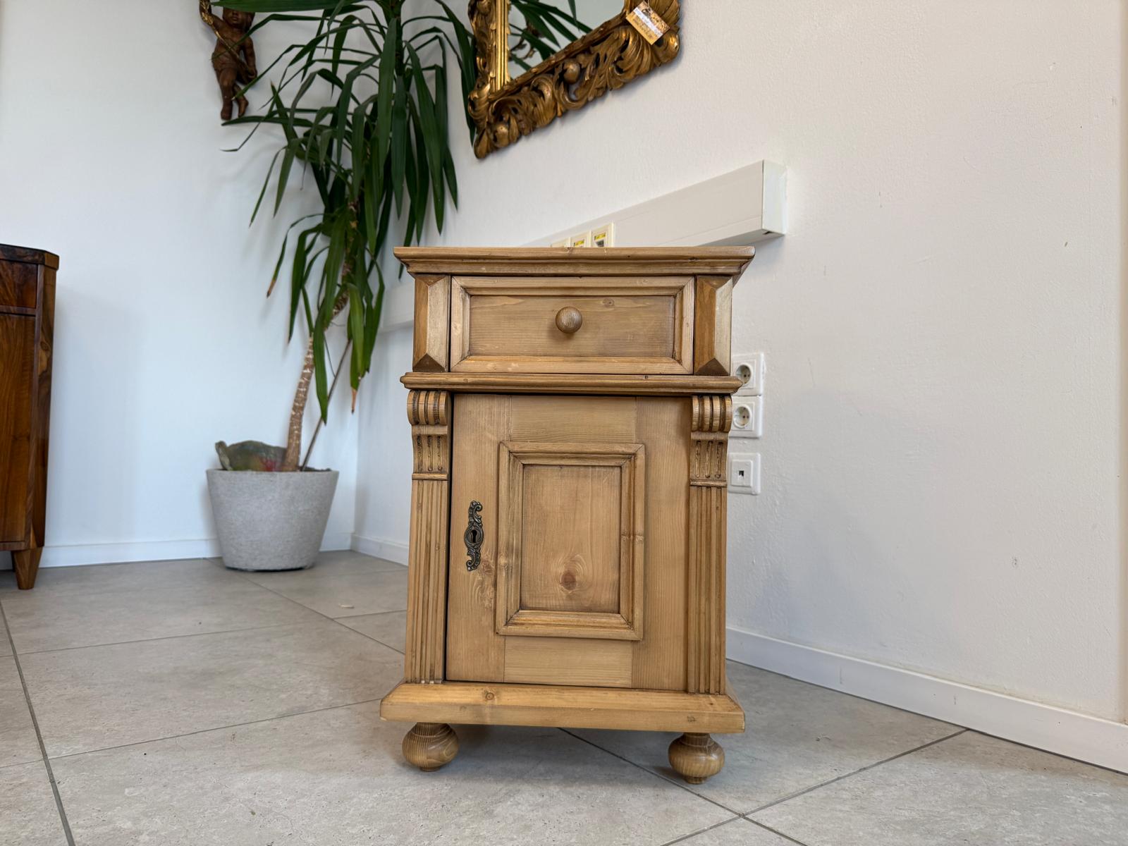 Bäuerliches Nachtkasterl Gründerzeit Stil Fichtenholz Antik G2067