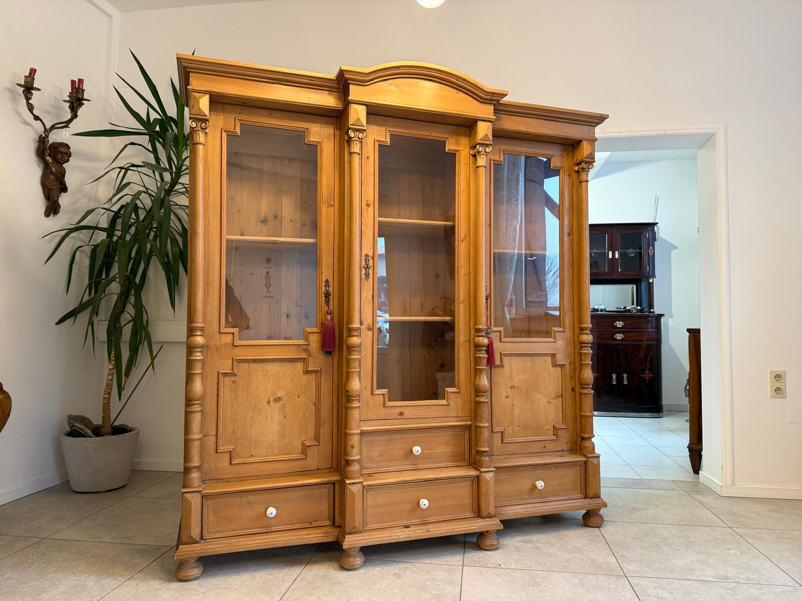 Originale Vitrine Säulen Glasvitrine Bücherschrank Bauernvitrine Antik Bauernkasten D1157