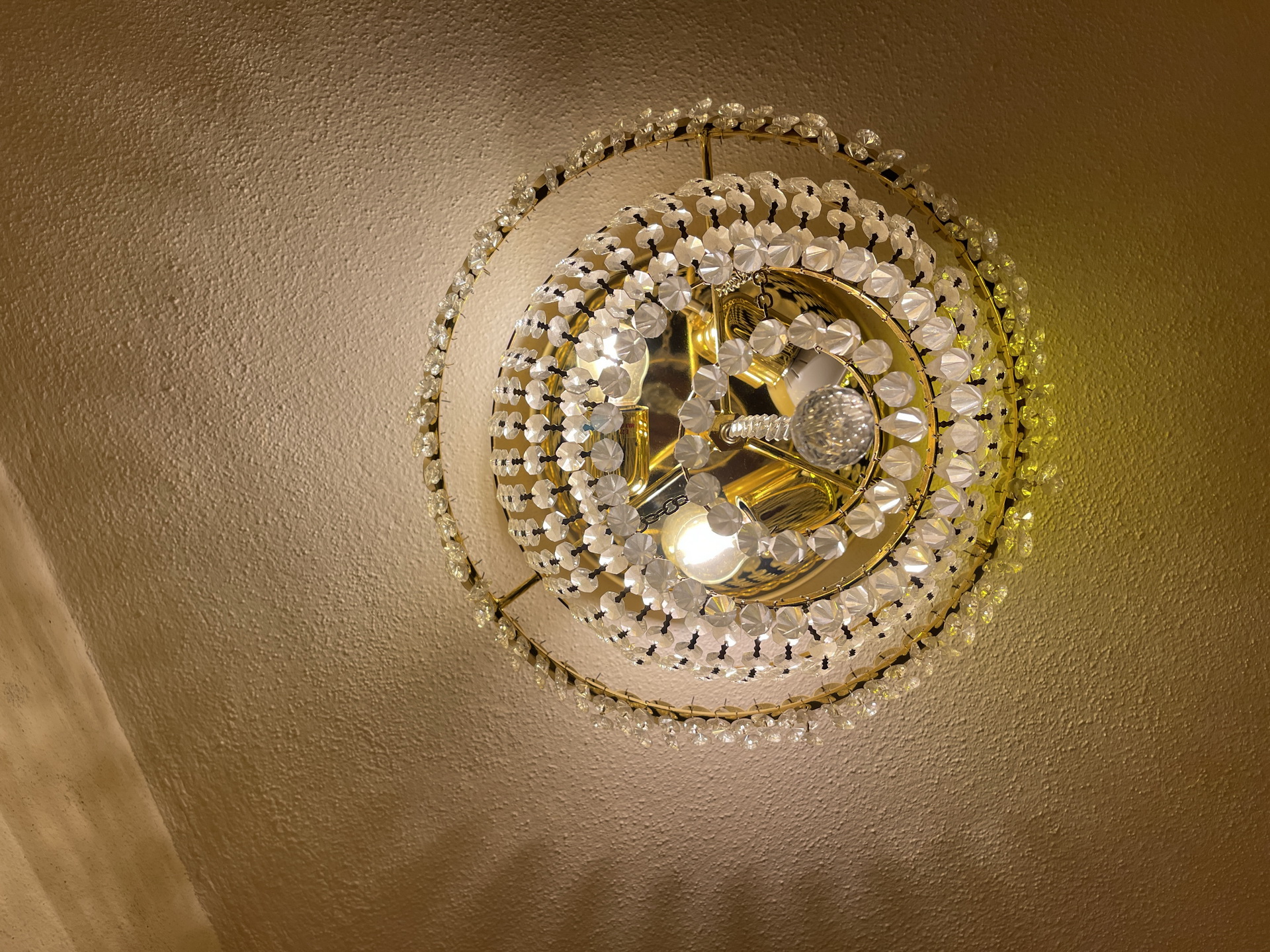 bauernschrank_17Hw4gdZI6QzlR2 Moderner Glasluster Leuchter Deckenluster W002