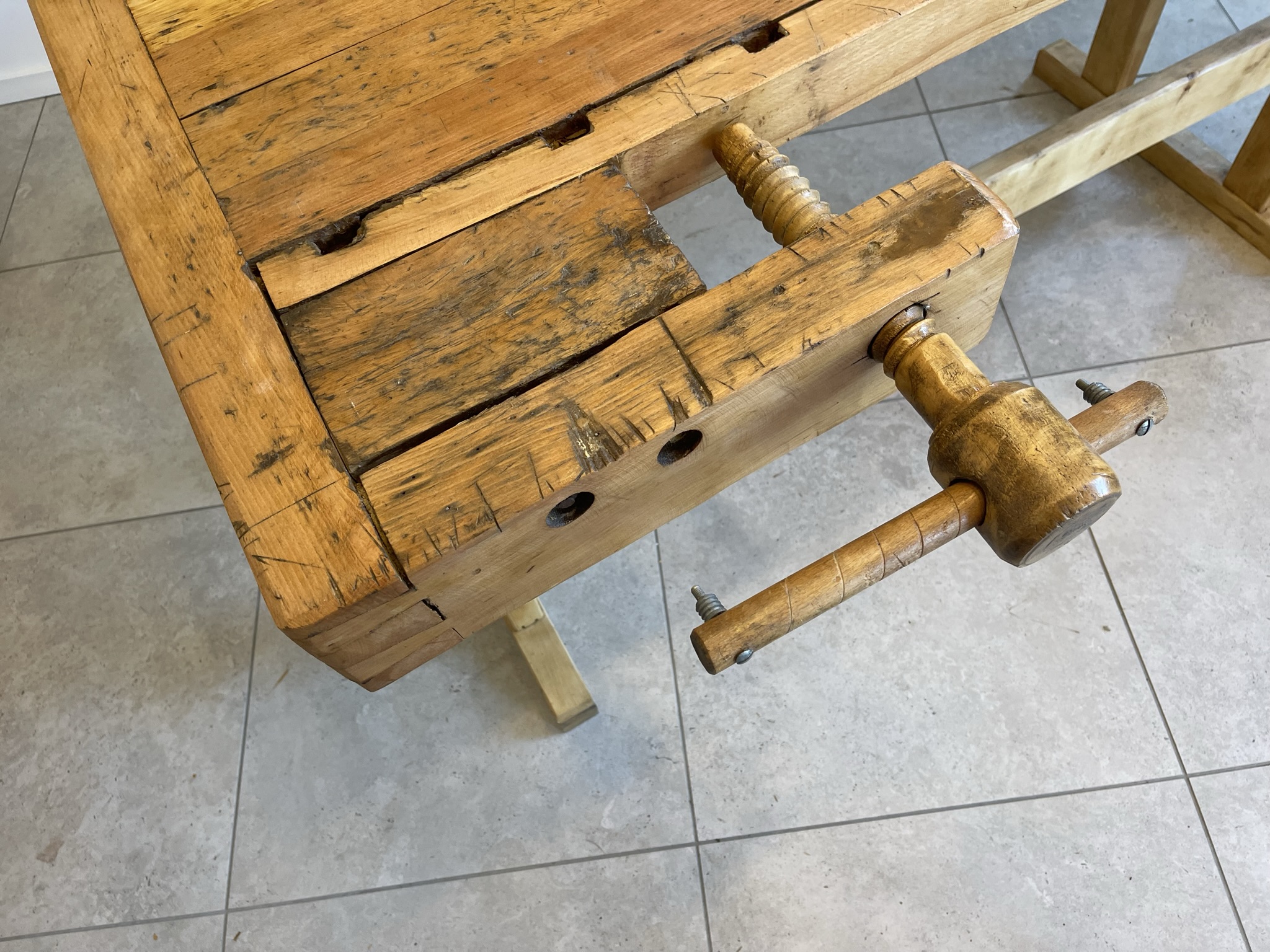 IMG_2779TxevdrgDxl45q restaurierte Hobelbank, Werkbank, Designertisch ABC1023
