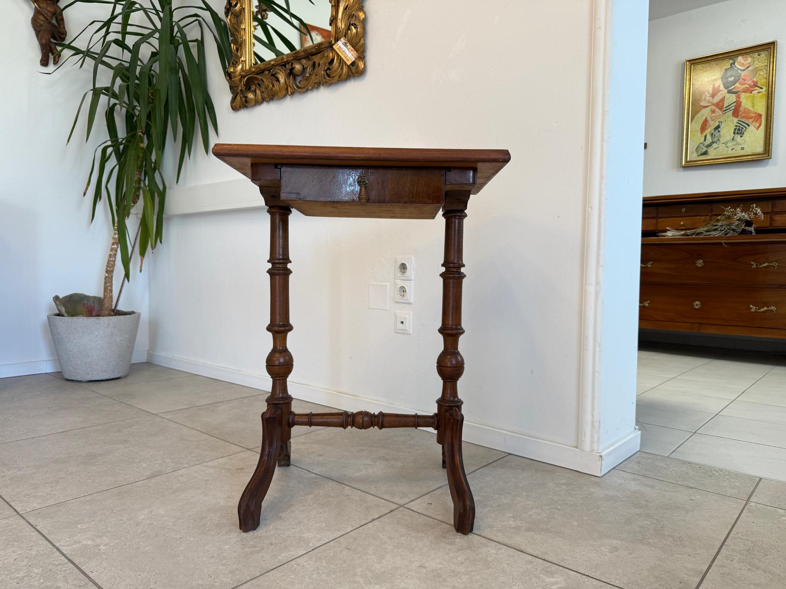 Originaler Nähtisch Tisch Gründerzeit um 1870  G1973