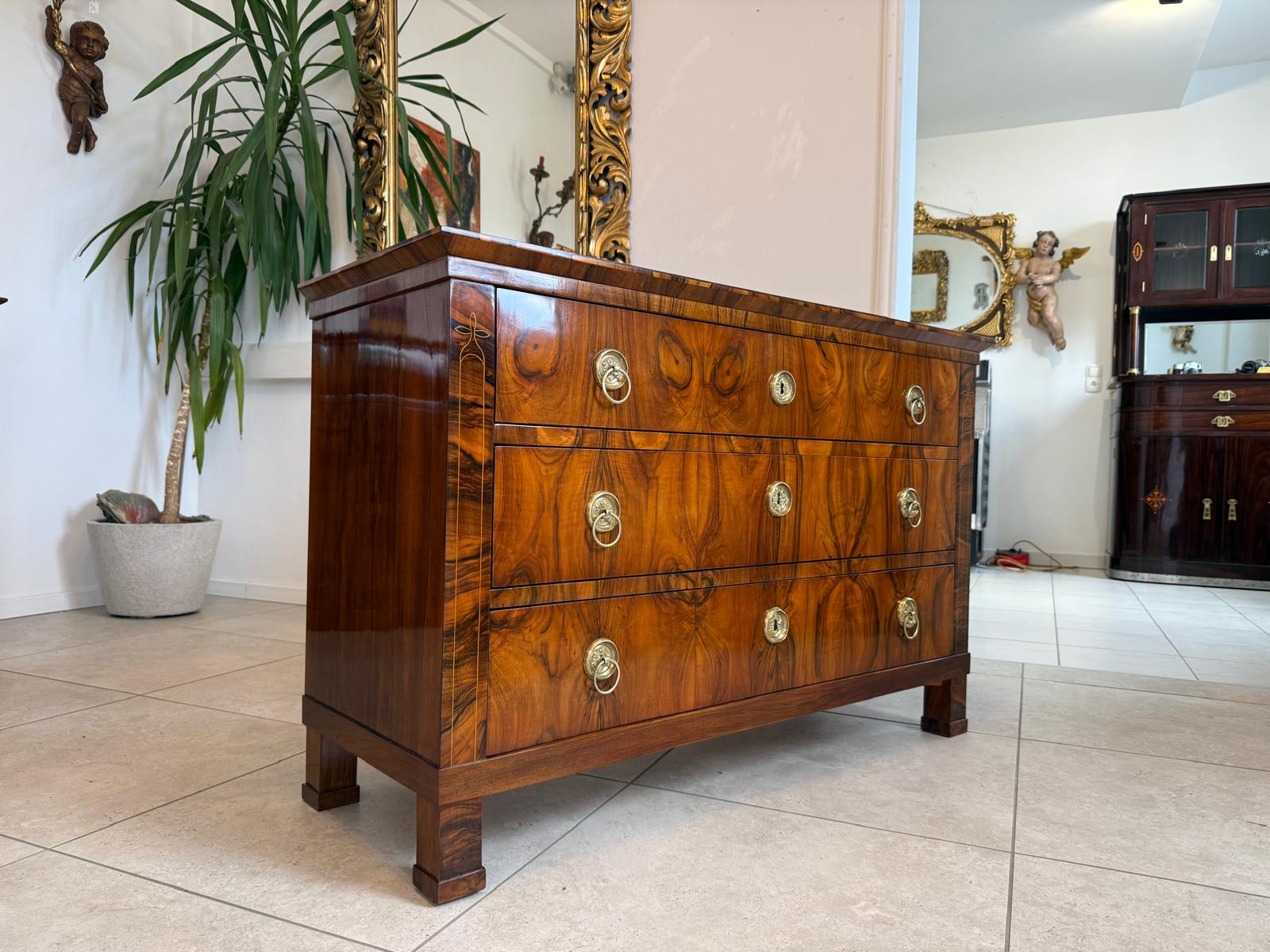 Biedermeier Kommode 3 Ladenkommode Nussholz Antiquität Restauriert D2474