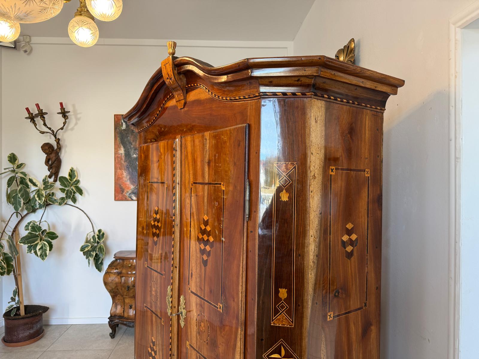 Barocker Hallenschrank Barockschrank Maria Theresienschrank D1179