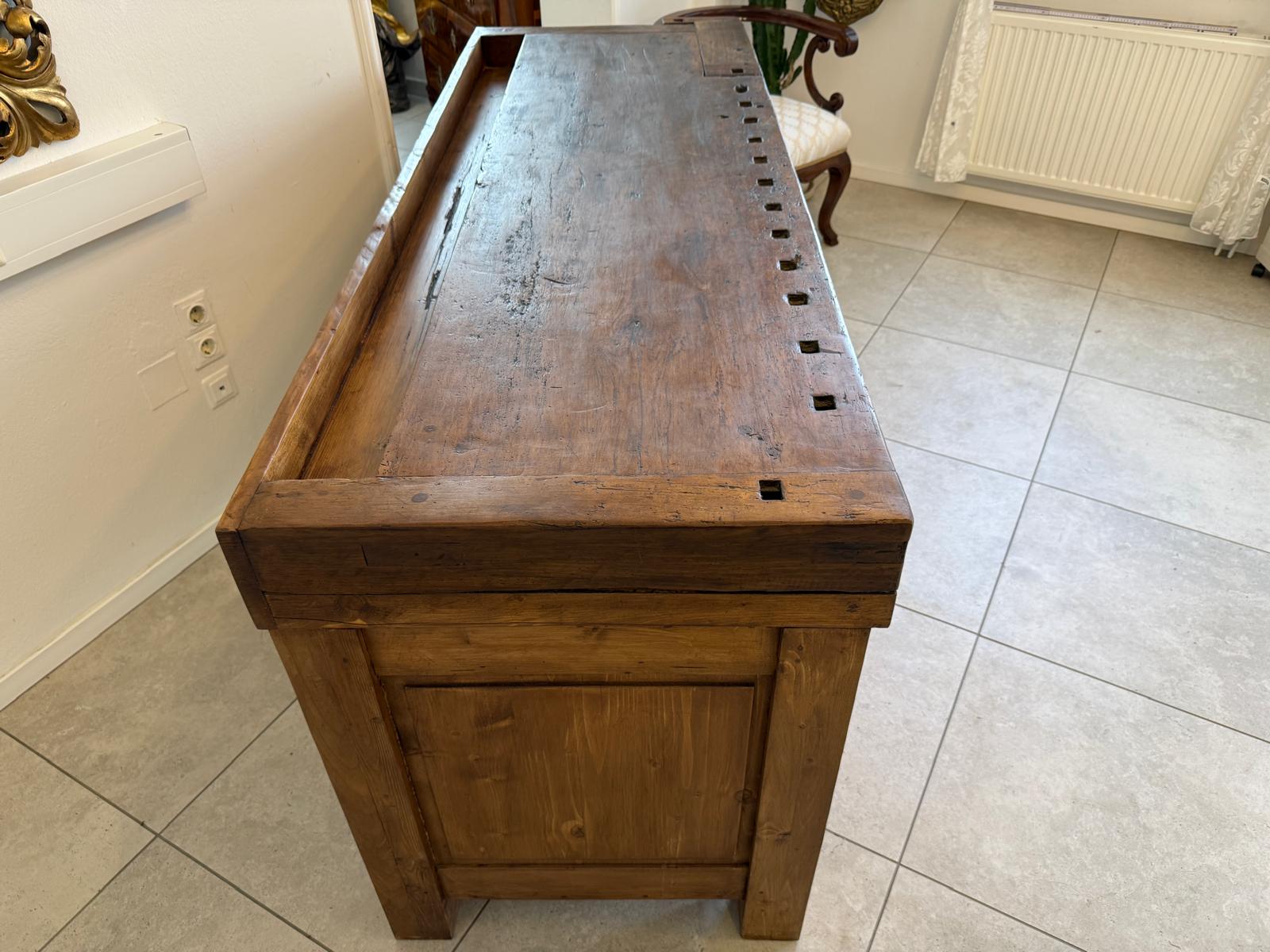 Historische Hobelbank Werkbank Pult Tresen Ladenschrank Designerstück D1255