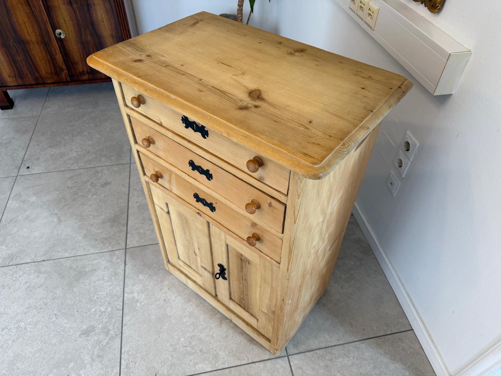 Bäuerliche Anrichte Kommode Laden Kasterl Antik Weichholz G2118