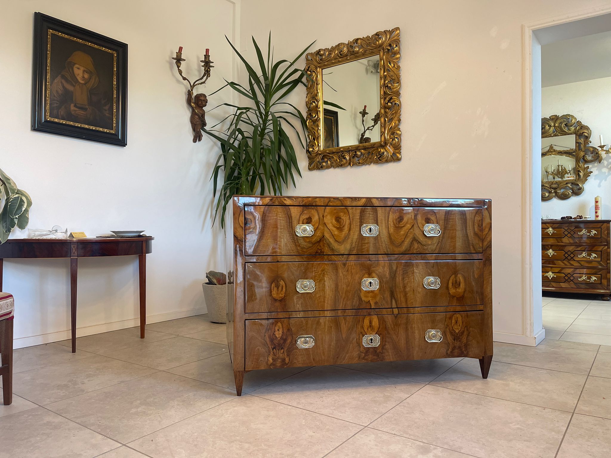 3950dca6-0e8a-48ef-95ea-ee57475f87c1 Sale Restaurierte Biedermeier Kommode Nussholz Antiquität A5104