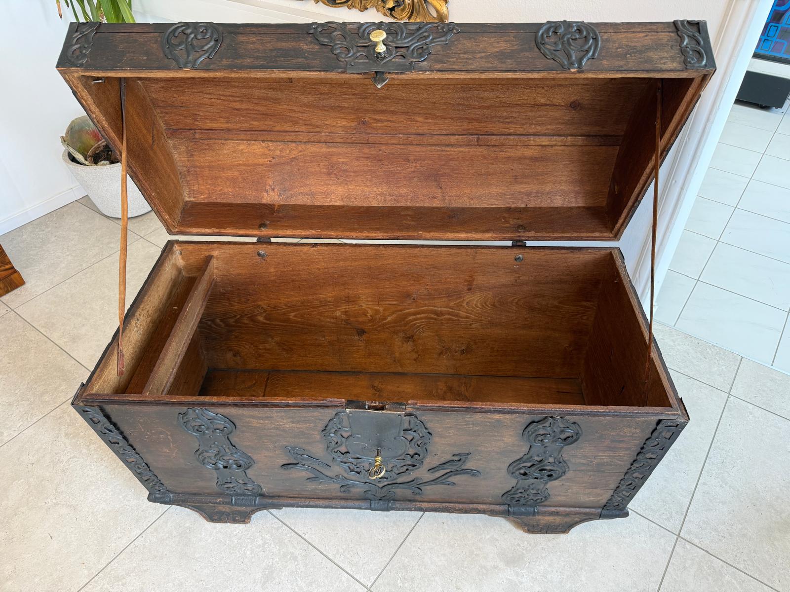 Urige Barocktruhe Tiroler Truhe Landhaustruhe Bauerntruhe D2434