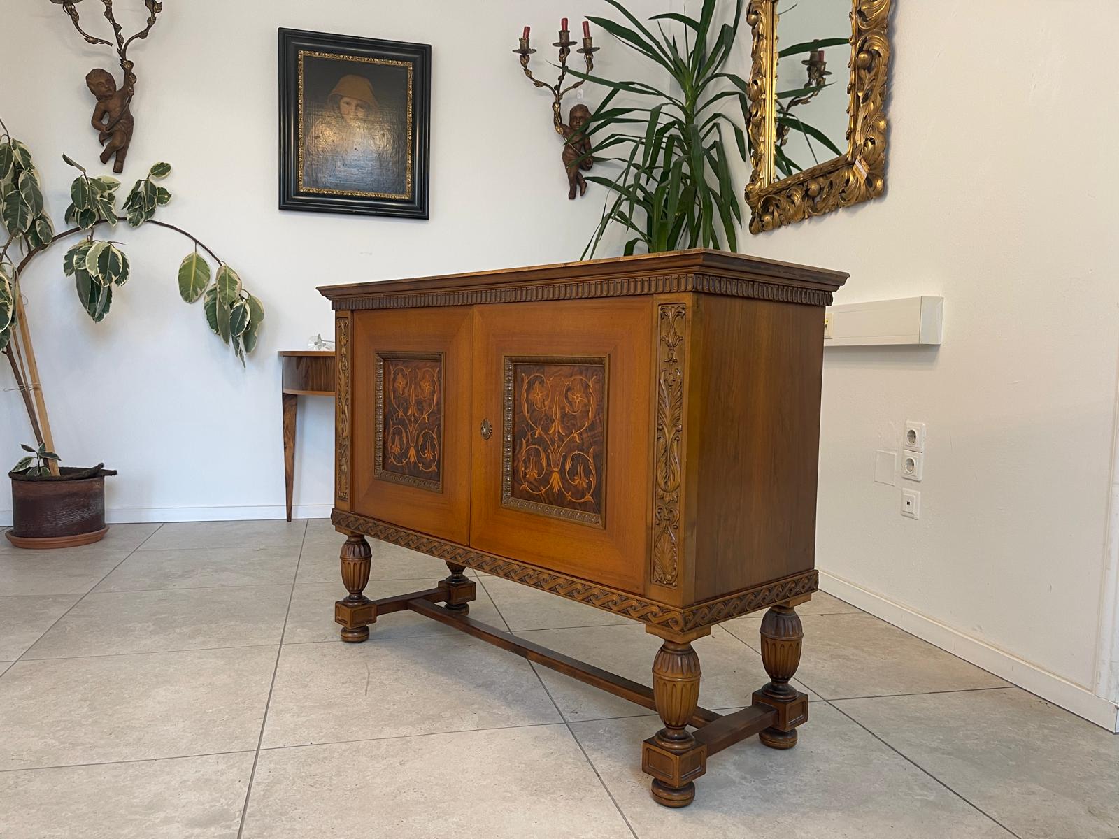 Elegante Anrichte Sideboard Kommode Barockstil  G1156