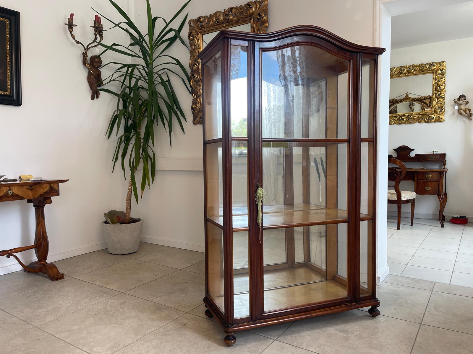 Originale antike Biedermeier Vitrinenschrank Glasschrank Nussholz Antiquiät G1617