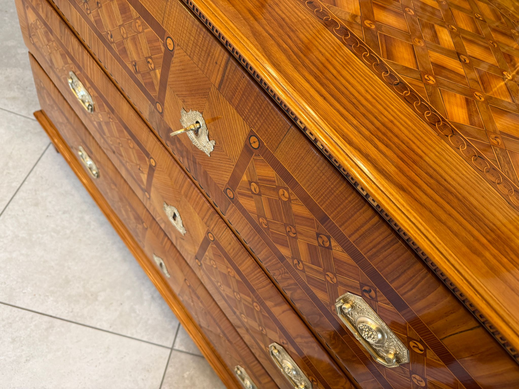 Restaurierte Marketierte Barock Ladenkommode Original Nussfurniert Antiquität D1045