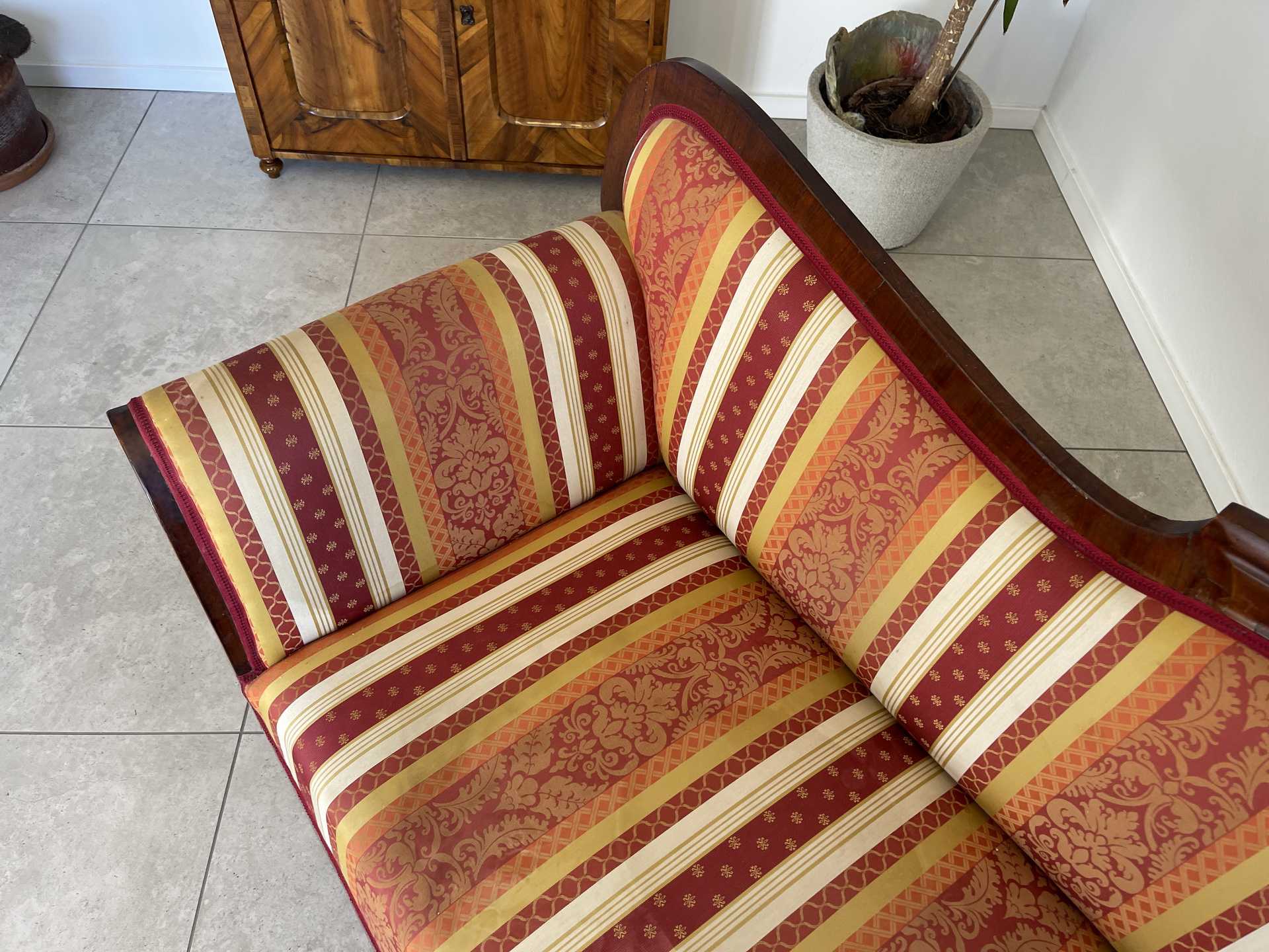Biedermeier-_21 Biedermeier Sofa Diwan Couch Chaiselongue Antik 1850 Nuss Holz A4134