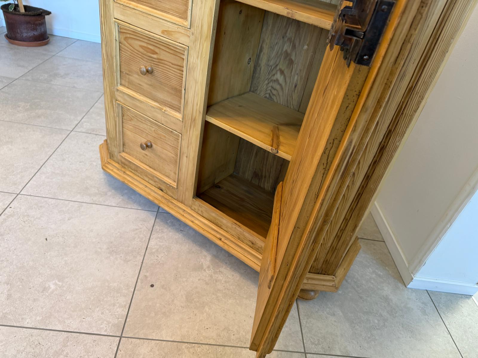 Restaurierter Biedermeier Brotschrank Almerschrank Vorratskasten Bauernschrank G2038