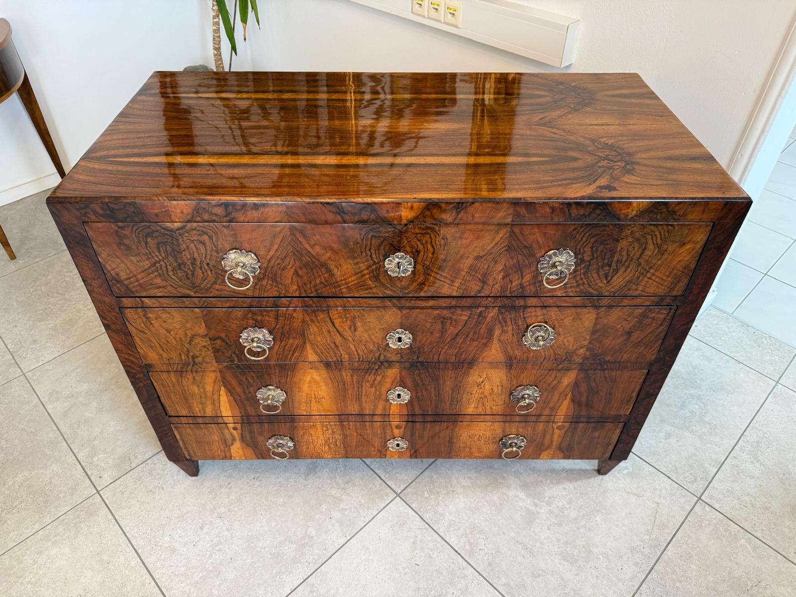 Restaurierte Biedermeier Kommode 4 Ladenkommode Nussholz G2211