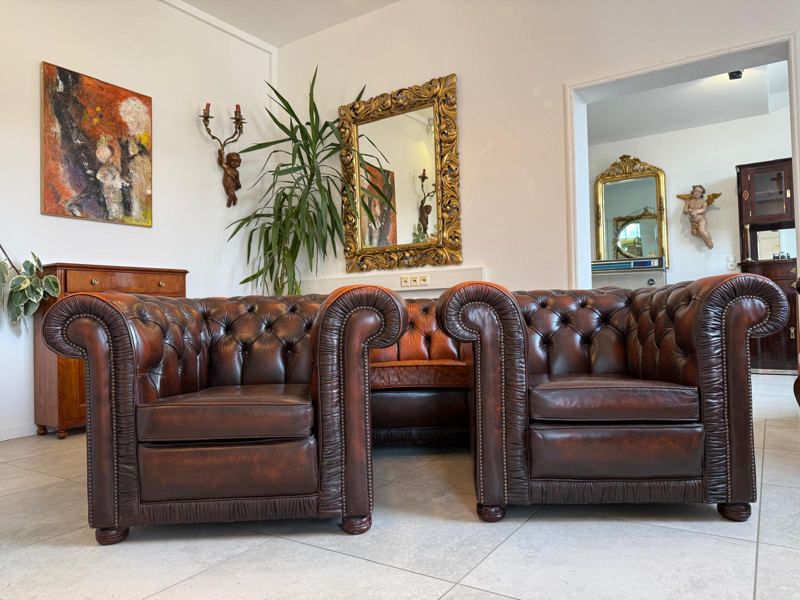 Chesterfield Ensemble 3 teilig Ledersofa Fauteuils Clubmöbel Cultmöbel D1214