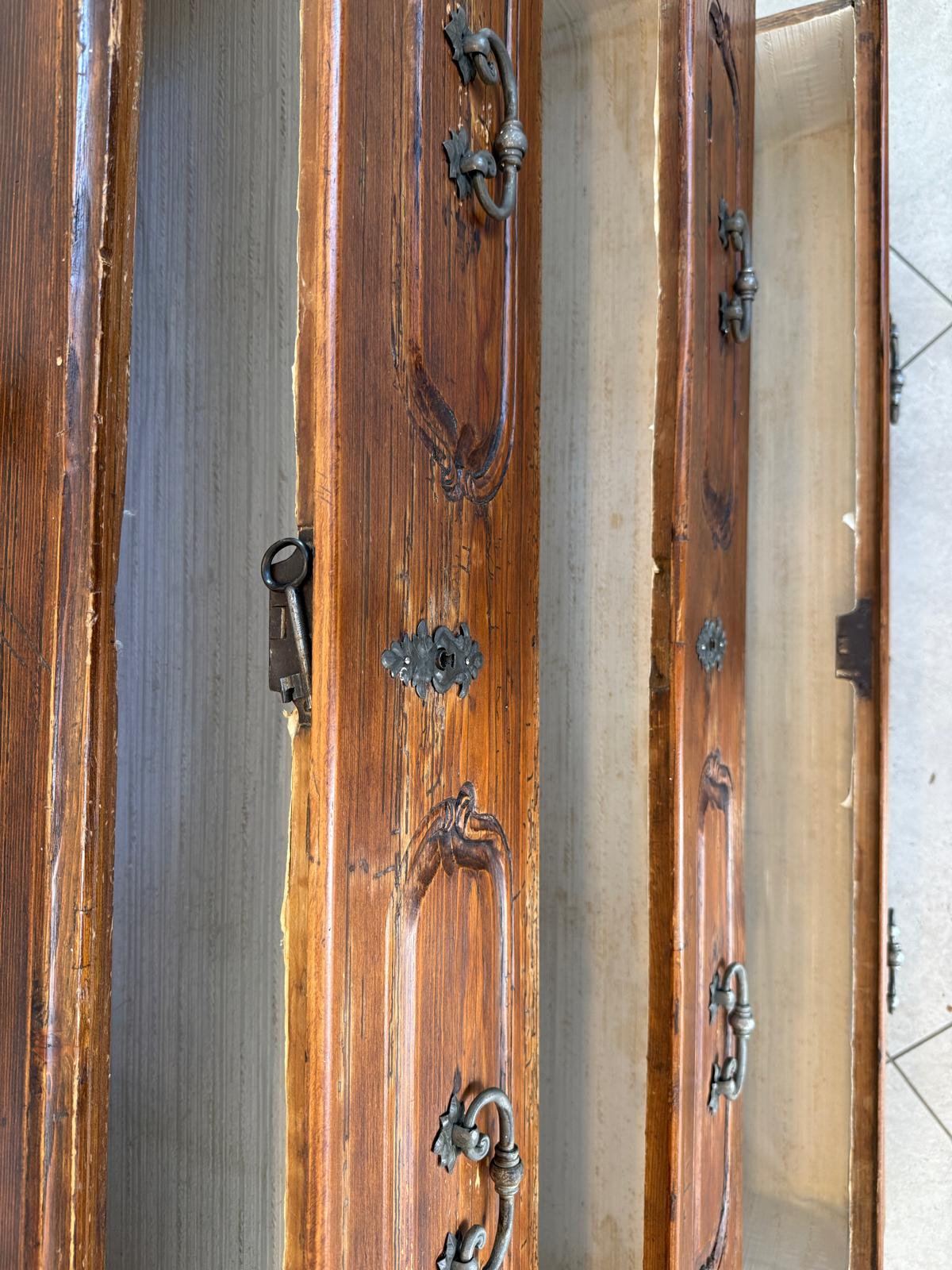 Barock Kommode Eichenholz Knochenbarock mit Schnitzarbeit G2152