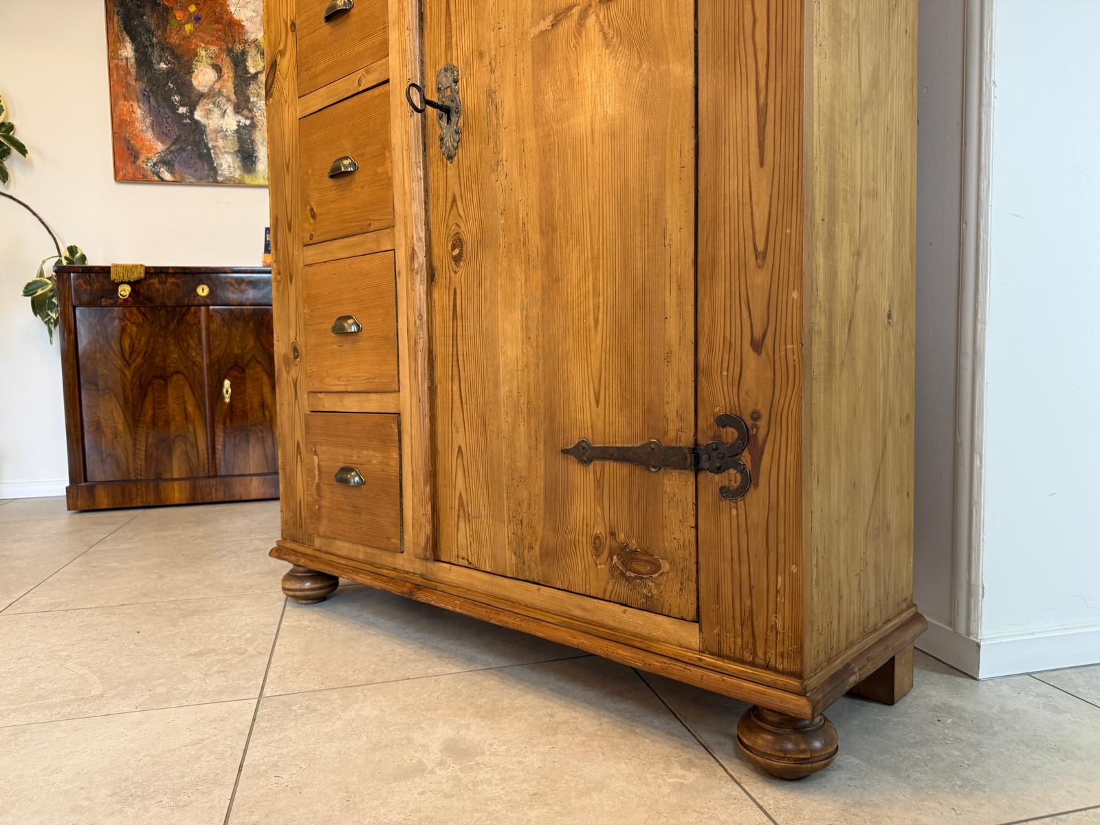 Barocker Brotschrank Almerschrank Vorratsschrank Bauernkasten Antik D1119