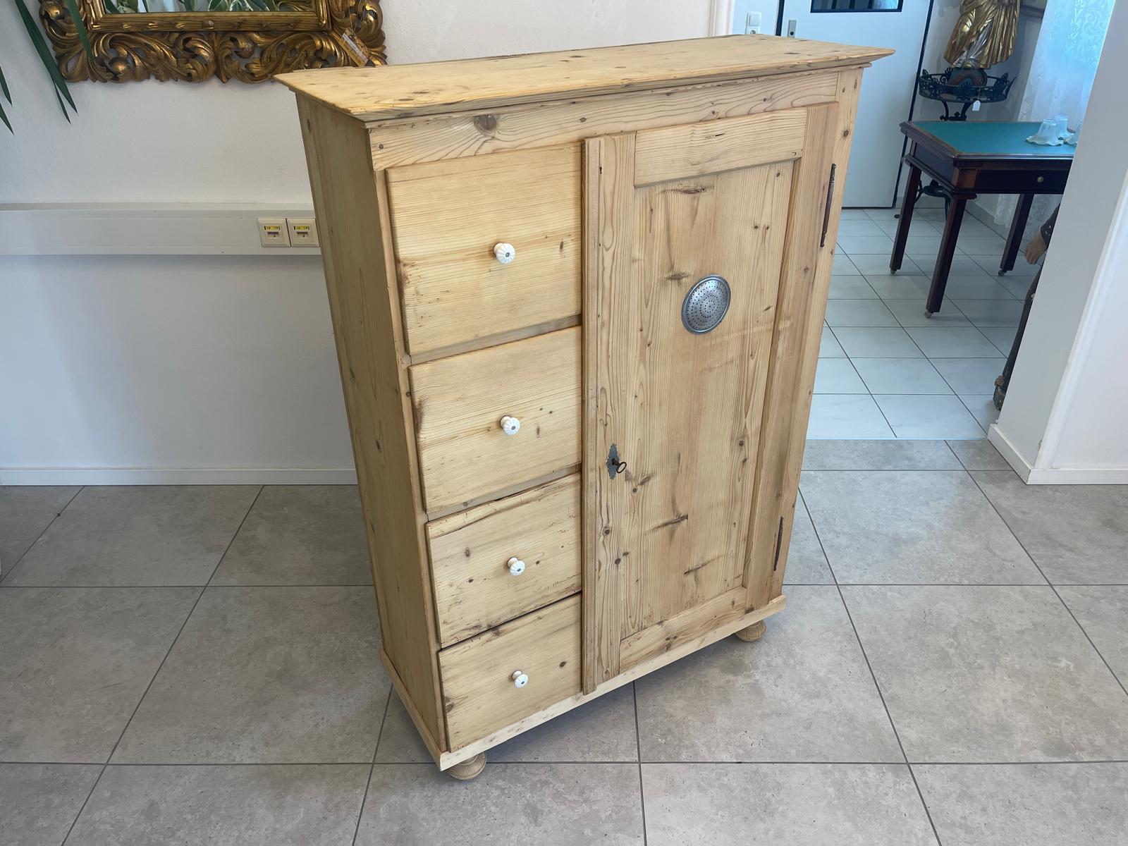 41fdbd6c-9be1-4ae5-8f8e-1e8e077eeb06 Biedermeier Brotschrank Almerschrank Speiskasten A4968