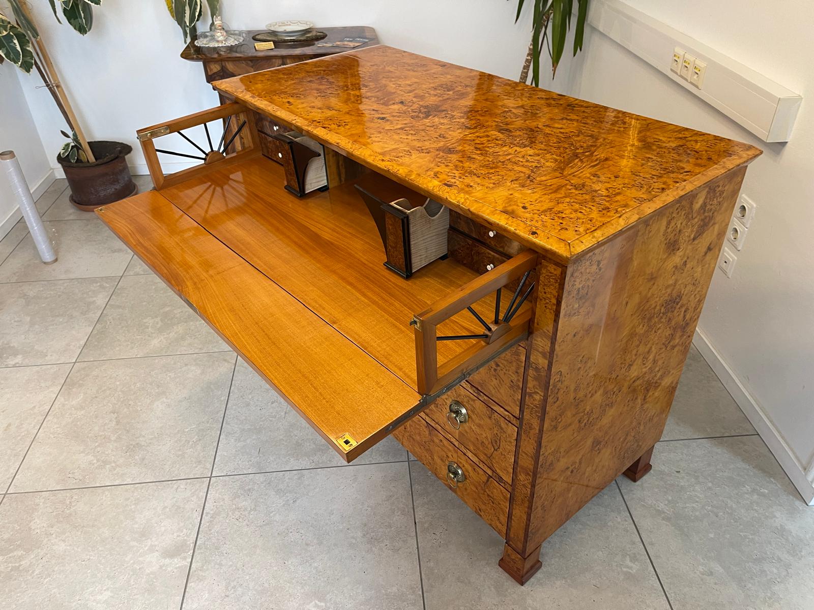 Restaurierte Biedermeier Schreibkommode Sekretär Nussholz Antiquität G1506