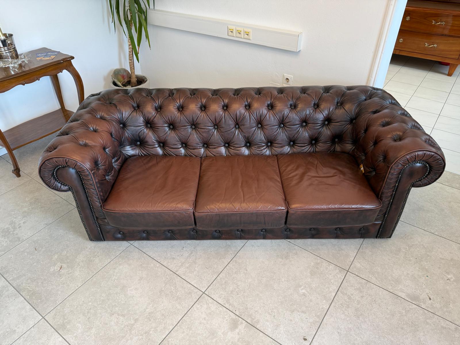 Chesterfield 3er Clubsofa Diwan Couch Antik Braun Kultstück G1832