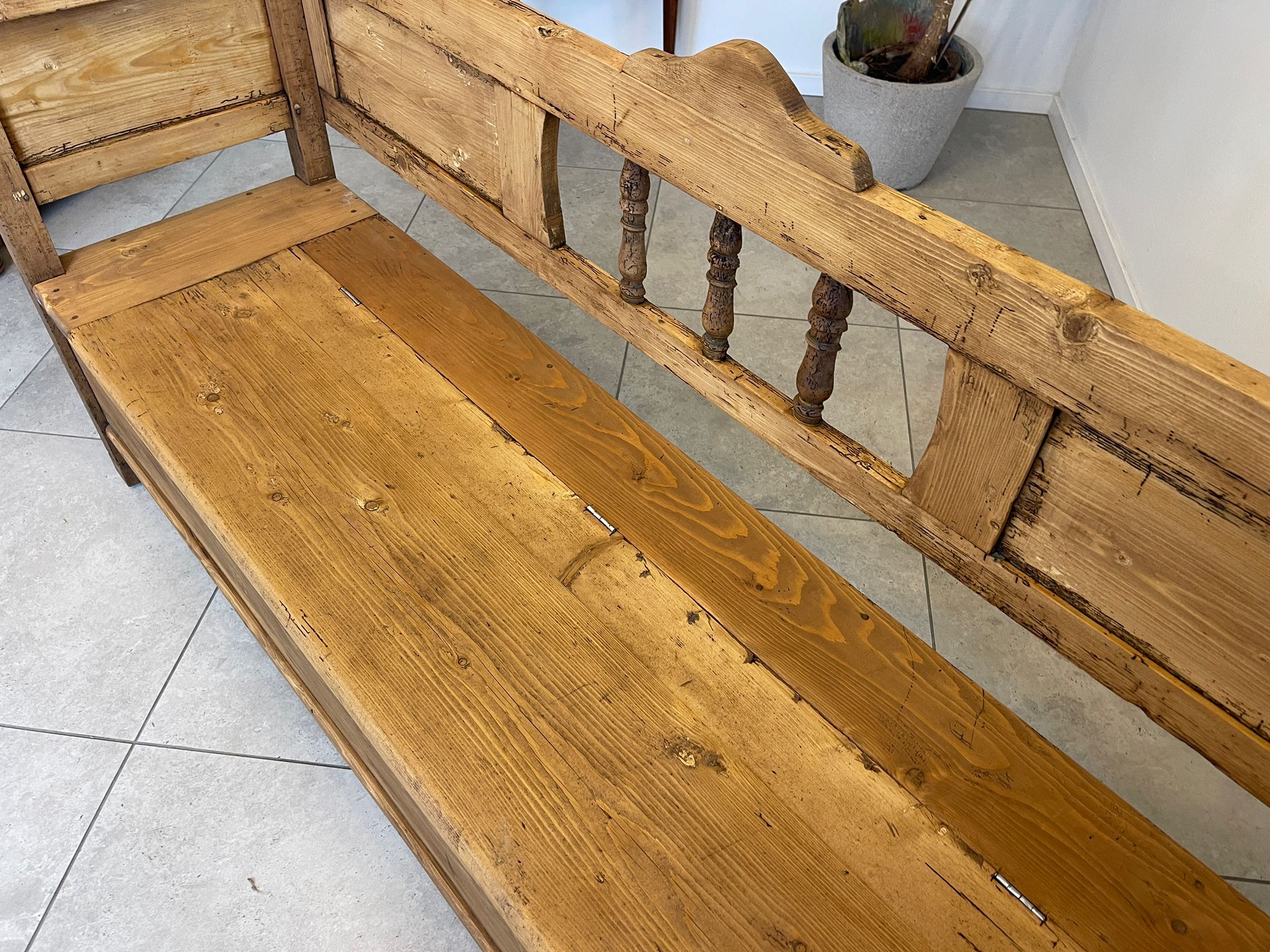 d41b0ad5-badc-4c78-9aea-b218e4e56ff7 Provinzielle Biedermeier Truhenbank Landhausbank A5065