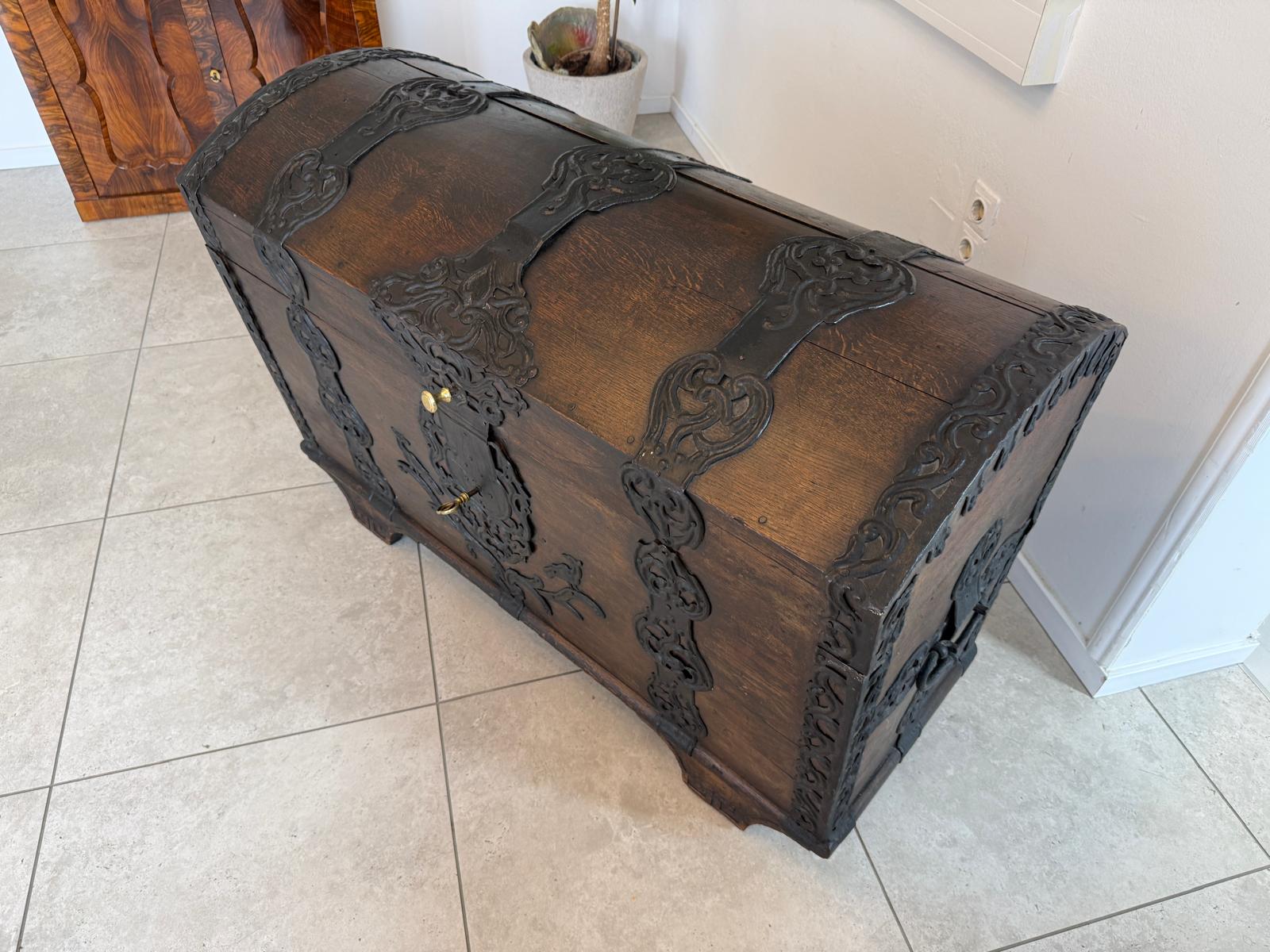 Urige Barocktruhe Tiroler Truhe Landhaustruhe Bauerntruhe D2434