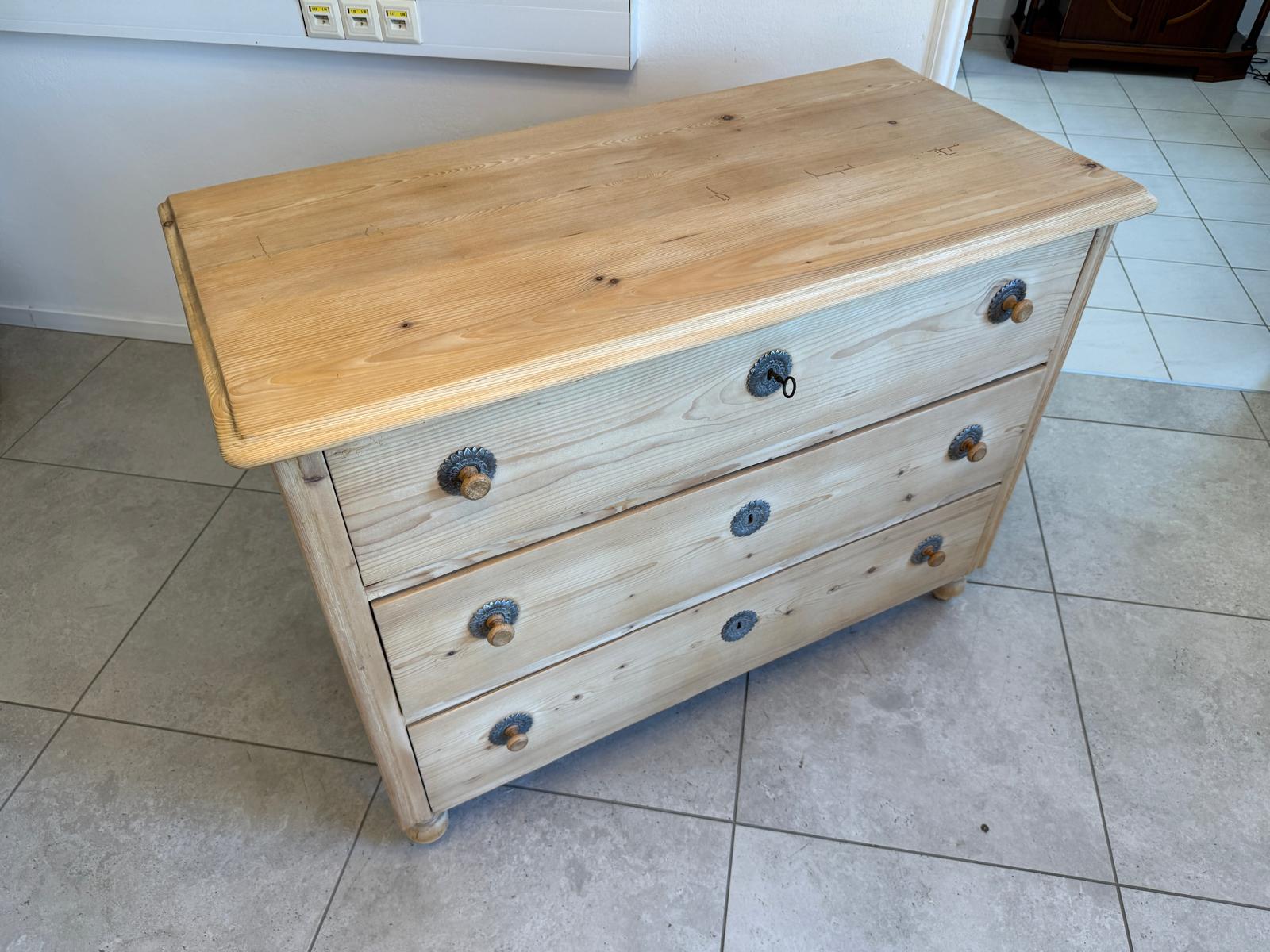 Bäeruliche Biedermeier Kommode 3 Ladenkommode G2042