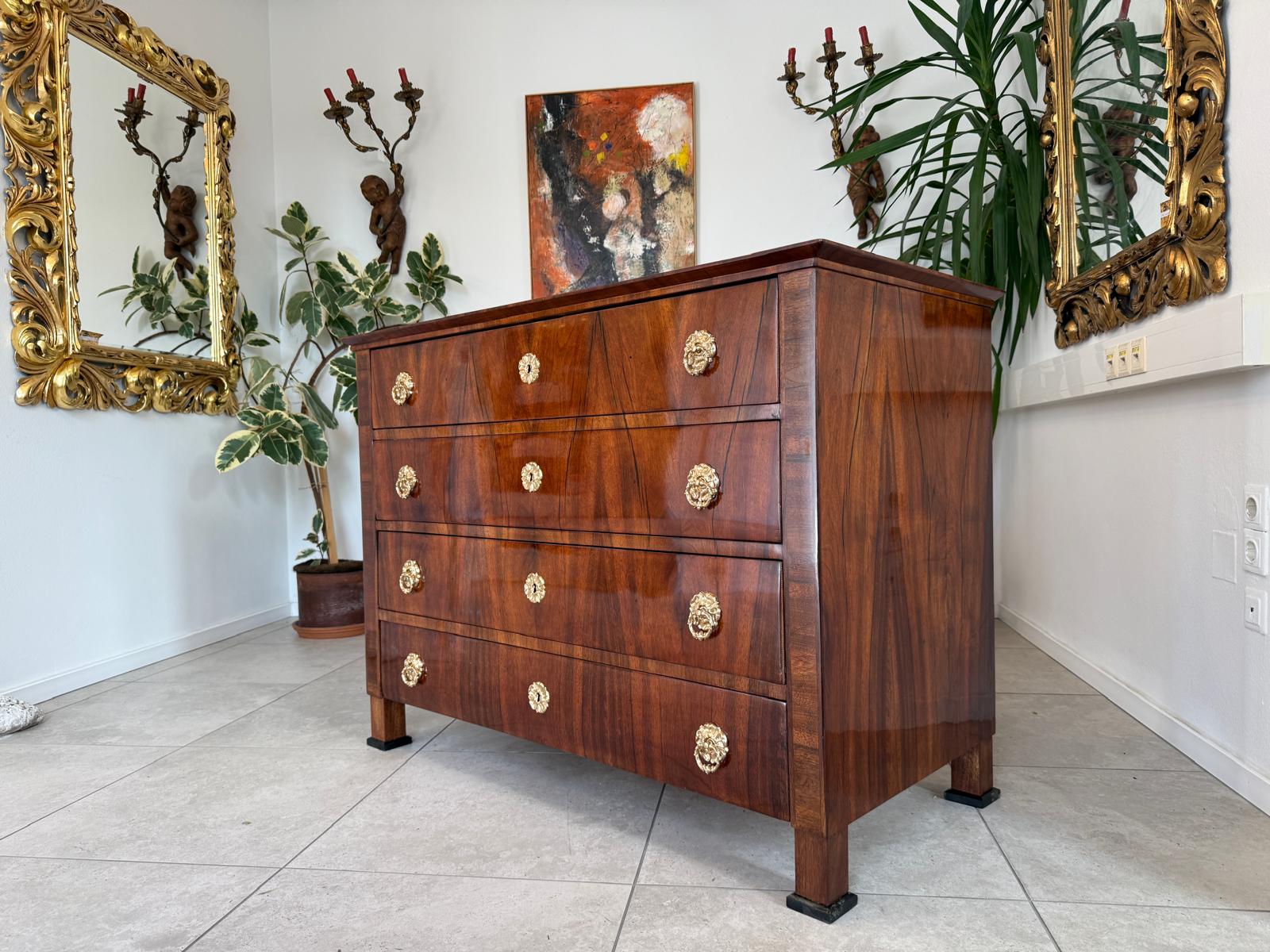 Restaurierte Biedermeier Kommode 4 Ladenkommode Nussholz G2210