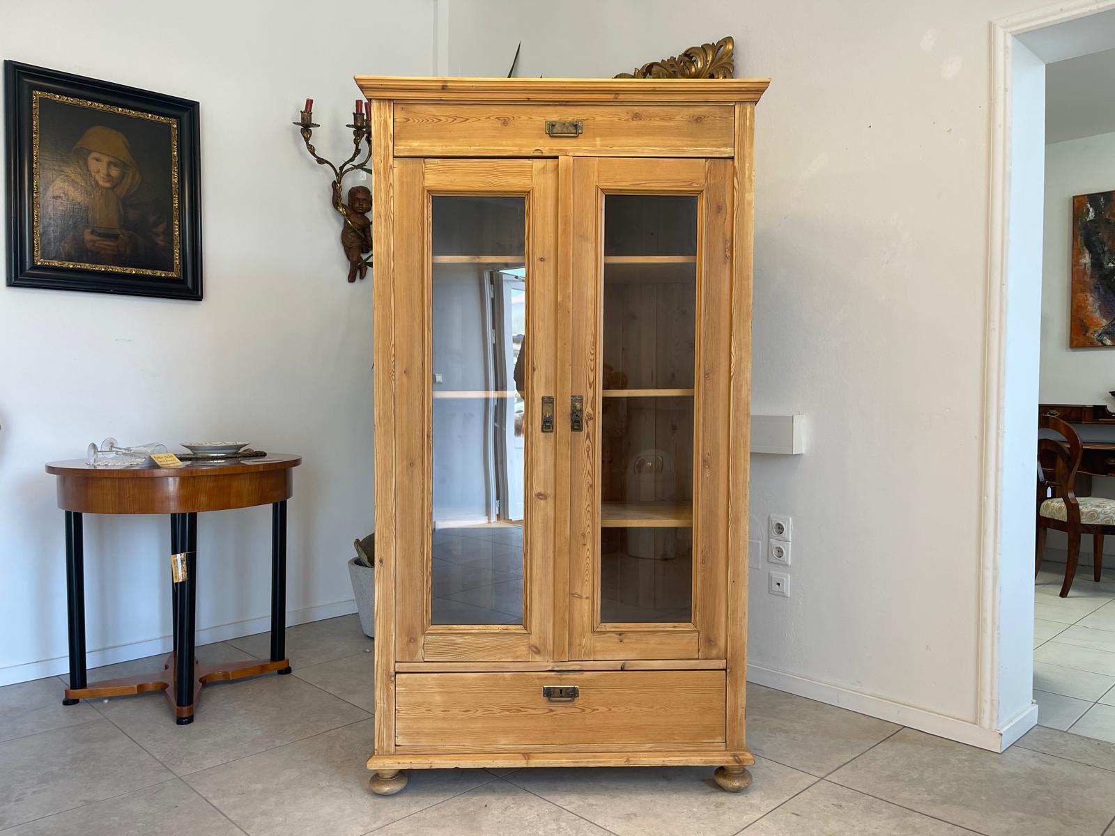Bäuerliche Vitrine Bauernvitrine Bauernschrank Naturholz Bücherschrank G1212