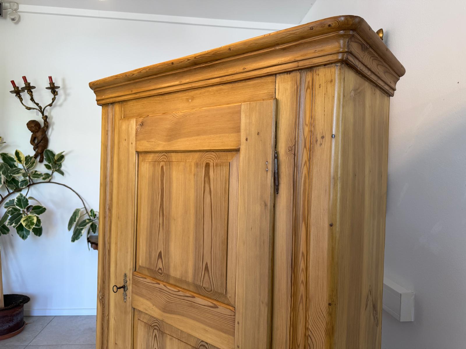 Originaler restaurierter Biedermeier Bauernschrank Naturholzschrank G1792